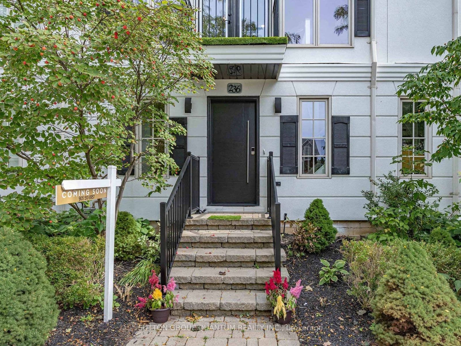 236 Randall Street, Oakville, ON L6J 1P7