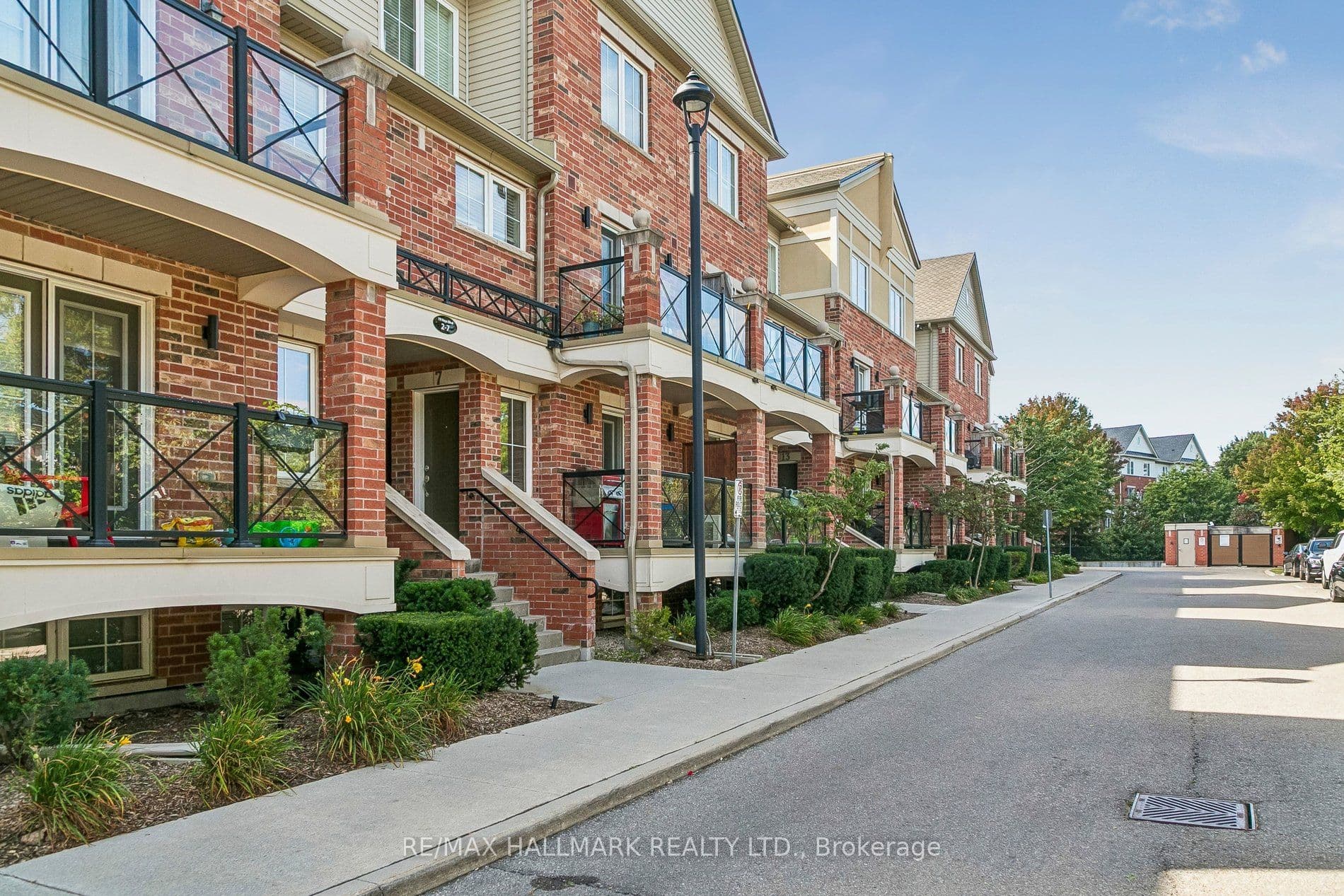 19 Hays Boulevard 5, Oakville, ON L6H 0H8