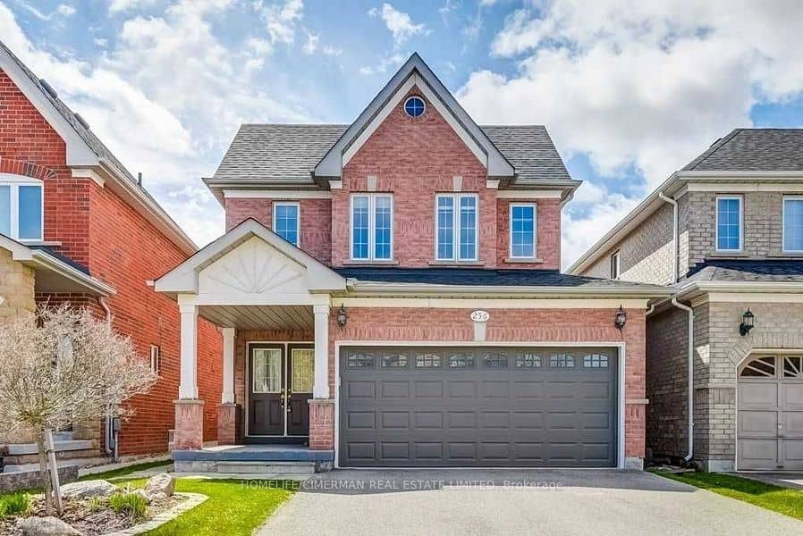 256 Mcbride Crescent, Newmarket, ON L3X 2W4