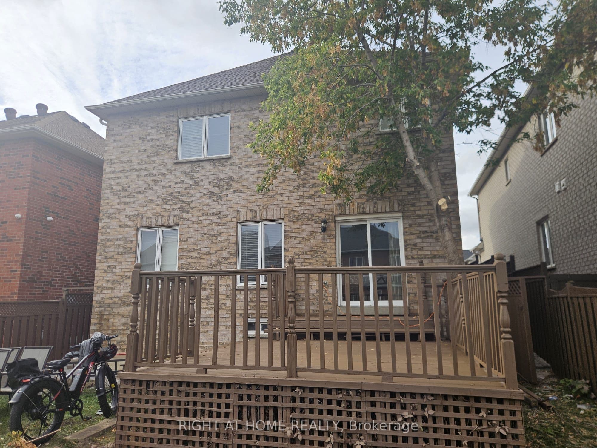 790 Crawford Mill Avenue, Mississauga, ON L5W 1B5