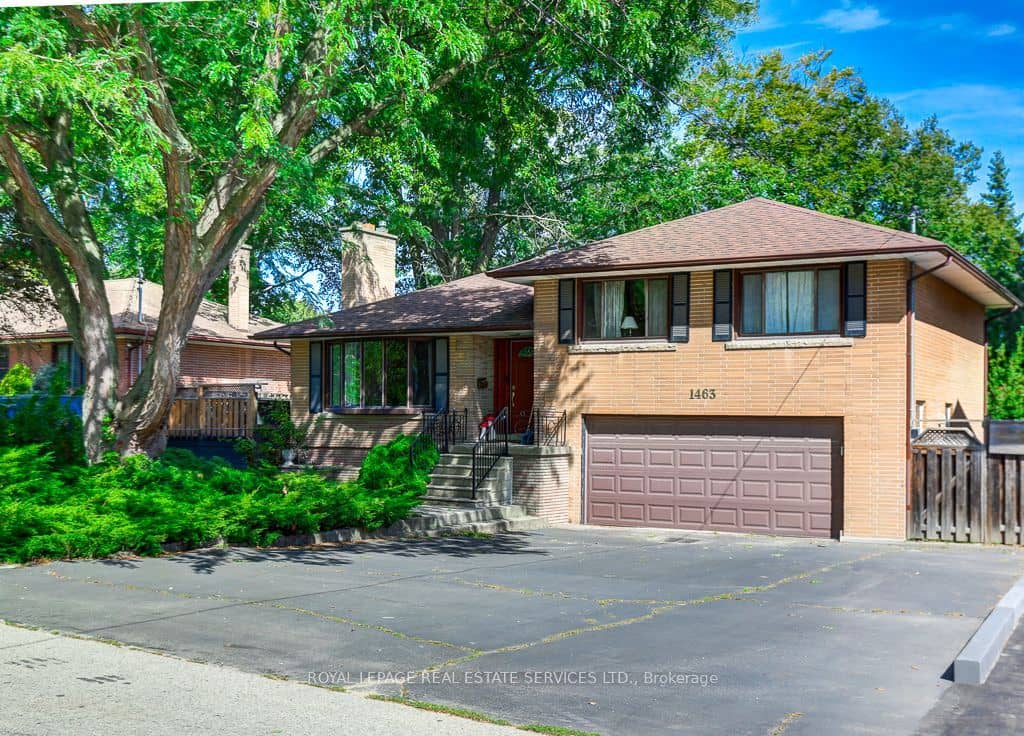 1463 Garnet Avenue, Mississauga, ON L5G 4C5