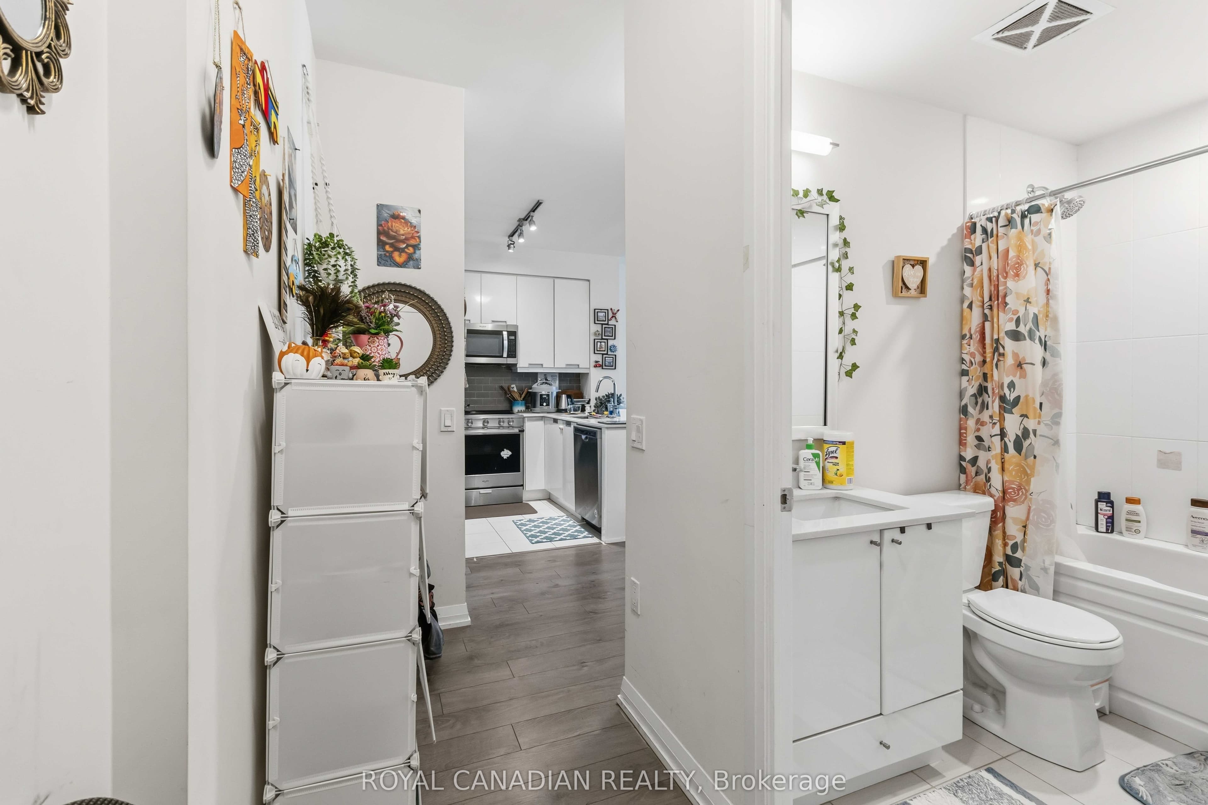65 Watergarden Drive 1501, Mississauga, ON L5R 0G9