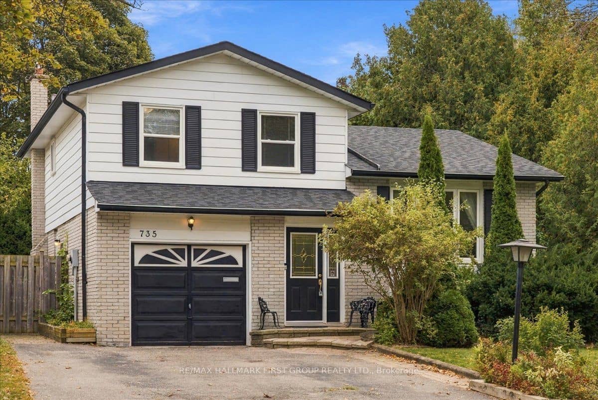 735 Bermuda Avenue, Oshawa, ON L1J 6B1