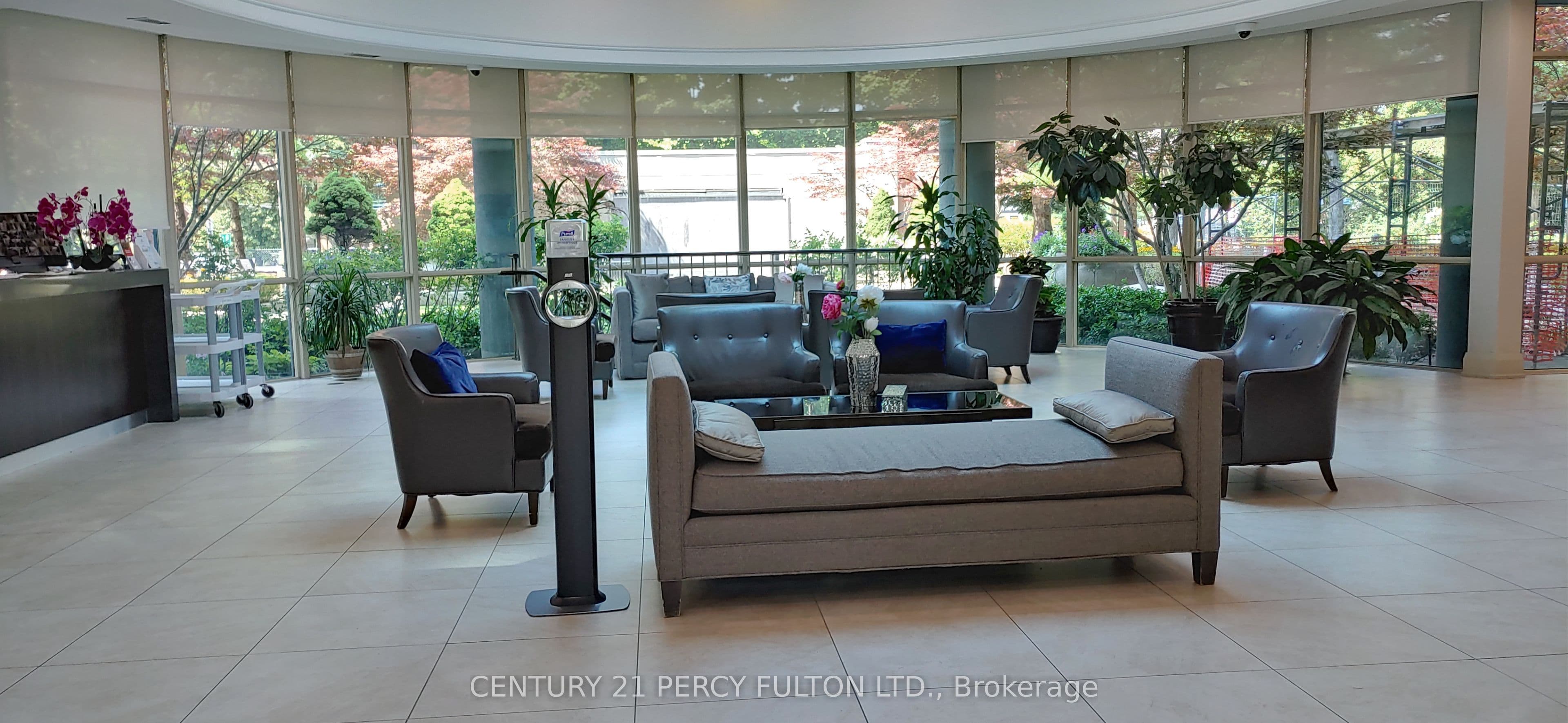28 Harrison Garden Boulevard 709, Toronto, ON M2N 7B5