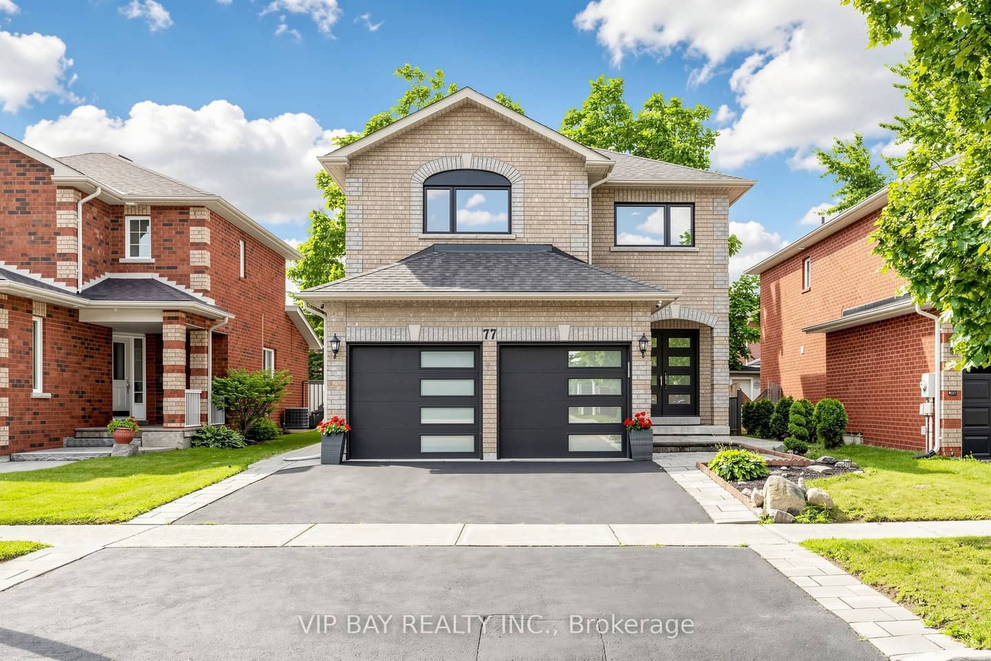 77 Amberview Drive, Georgina, ON L4P 3Y3