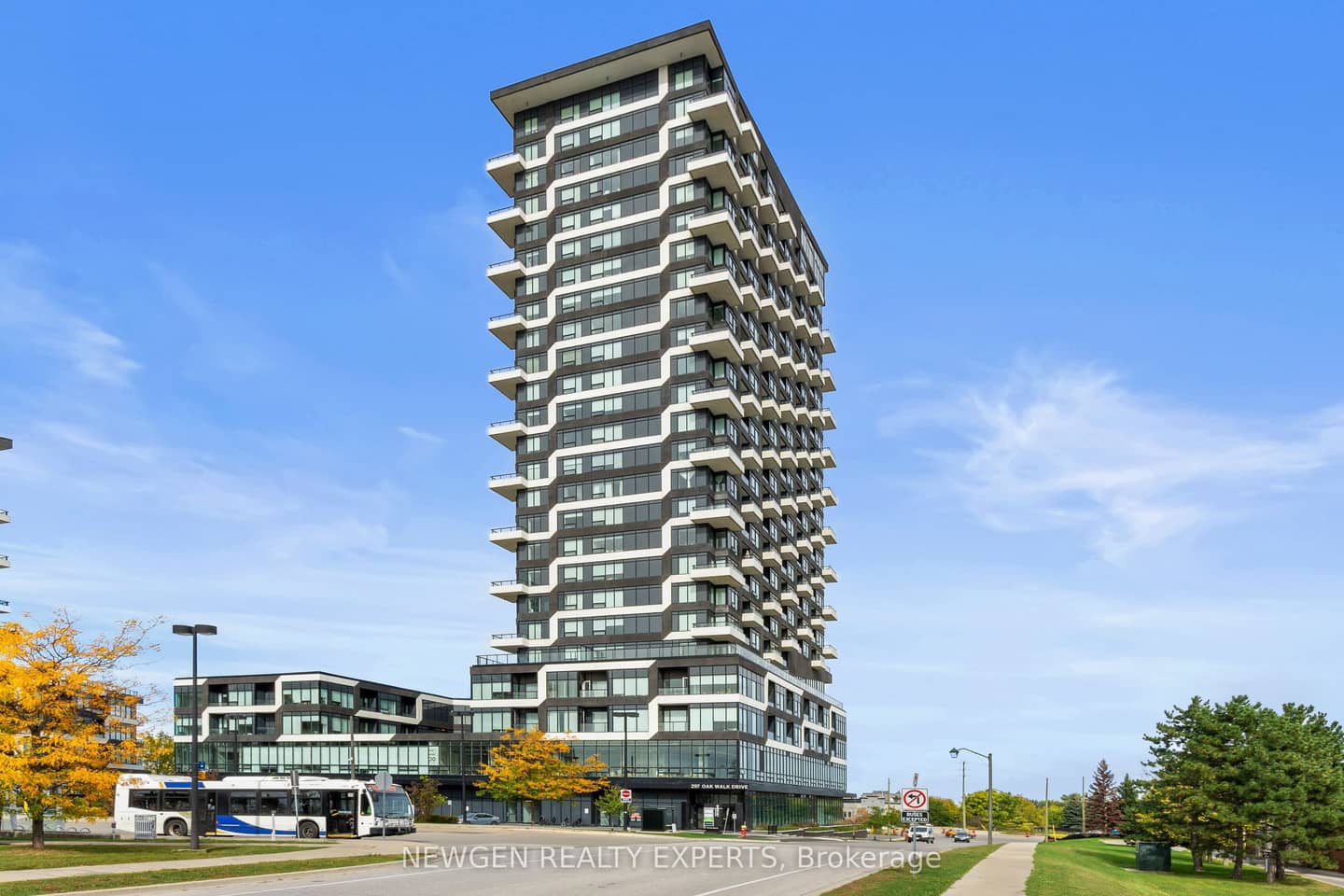297 Oak Walk Drive 2505, Oakville, ON L6H 3R6