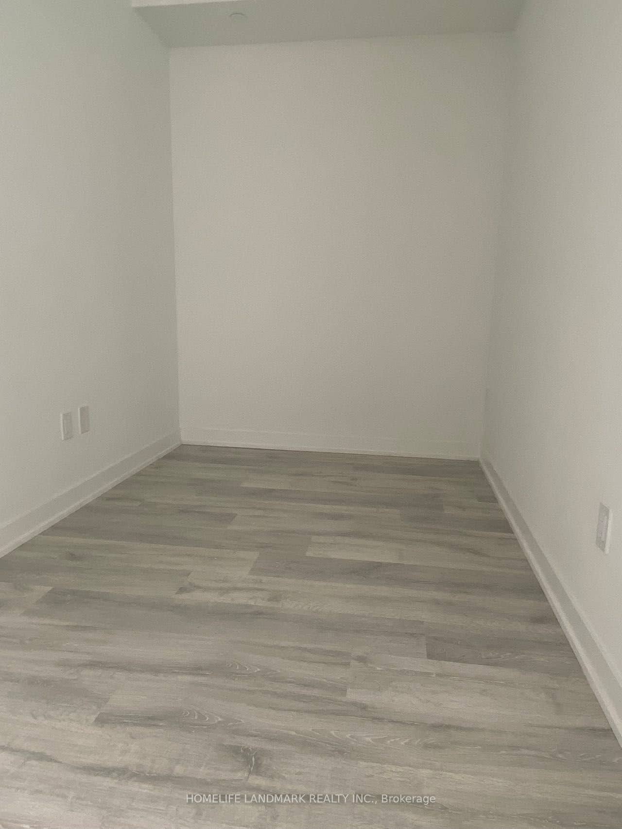 220 Missinnihe Way 1009, Mississauga, ON L5H 1G5