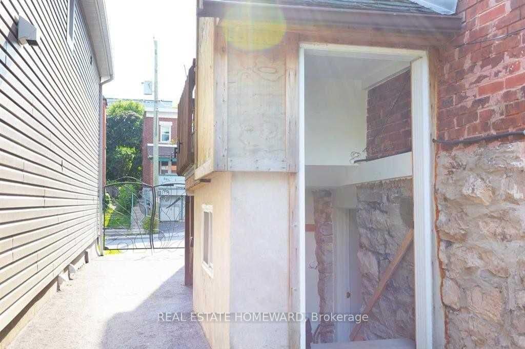 81 Sweetland Avenue Lower, Lower Town - Sandy Hill, ON K1N 7T9