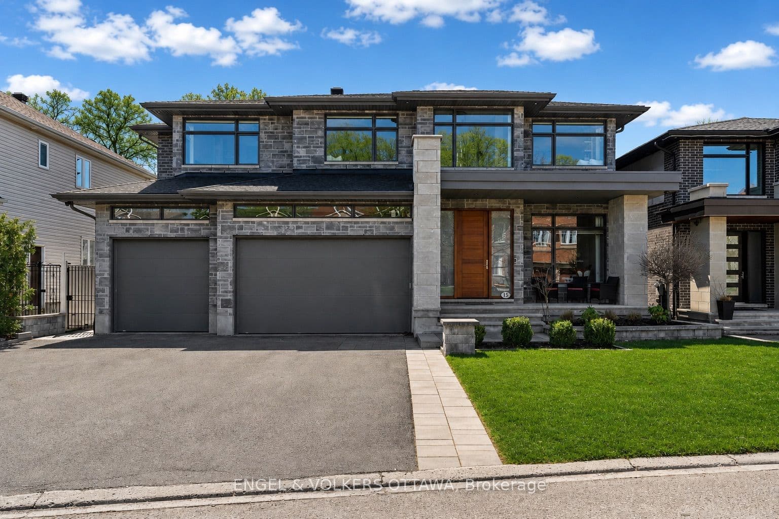 15 Tierney Drive, Barrhaven, ON K2J 4W2