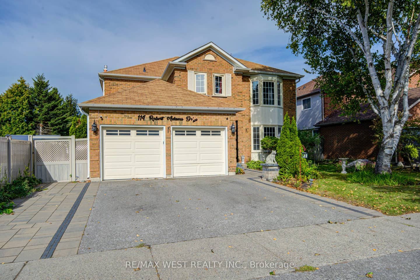 114 Robert Adams Drive, Clarington, ON L1E 2C5