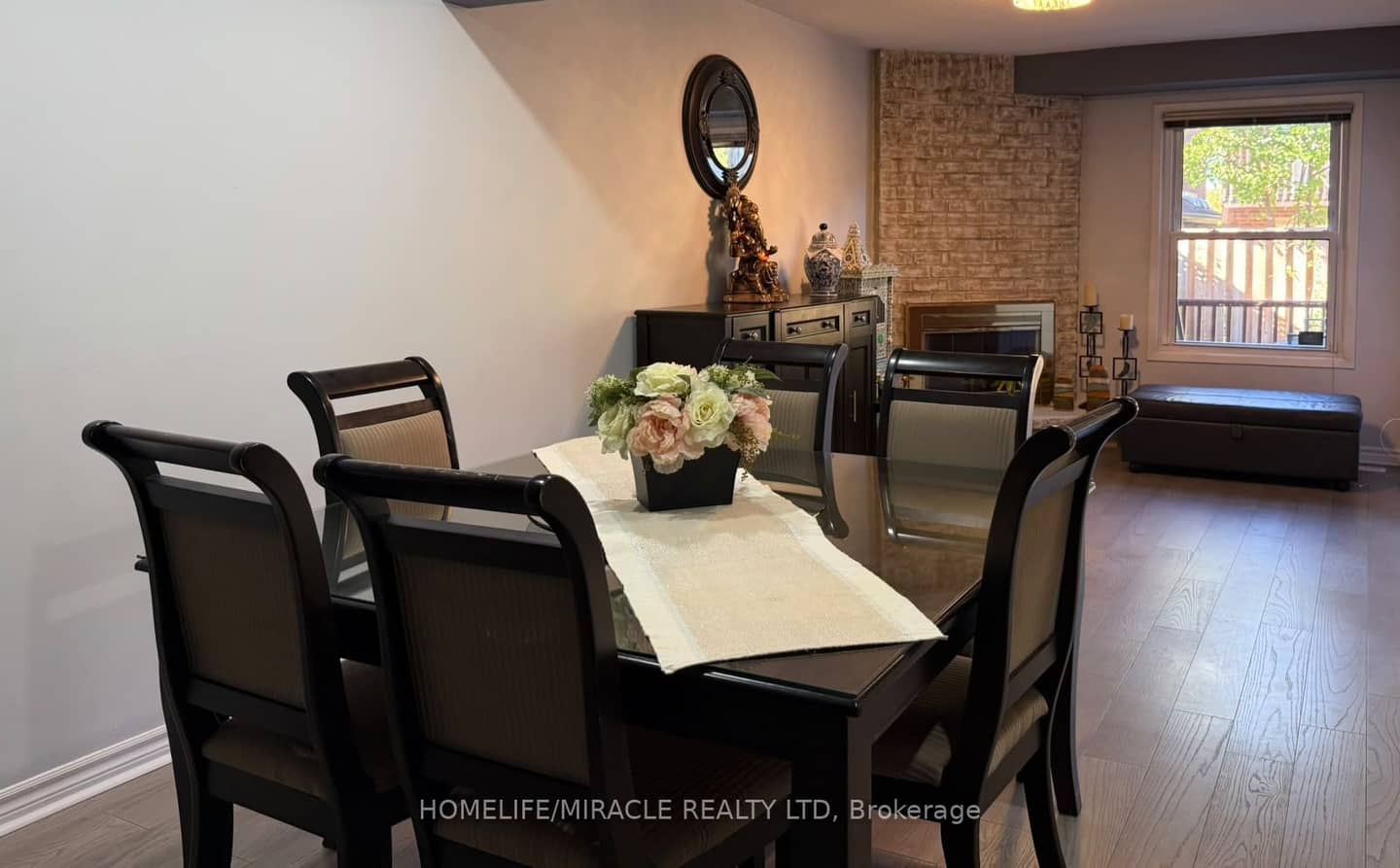 163 Mabley Crescent, Vaughan, ON L4J 2Z7