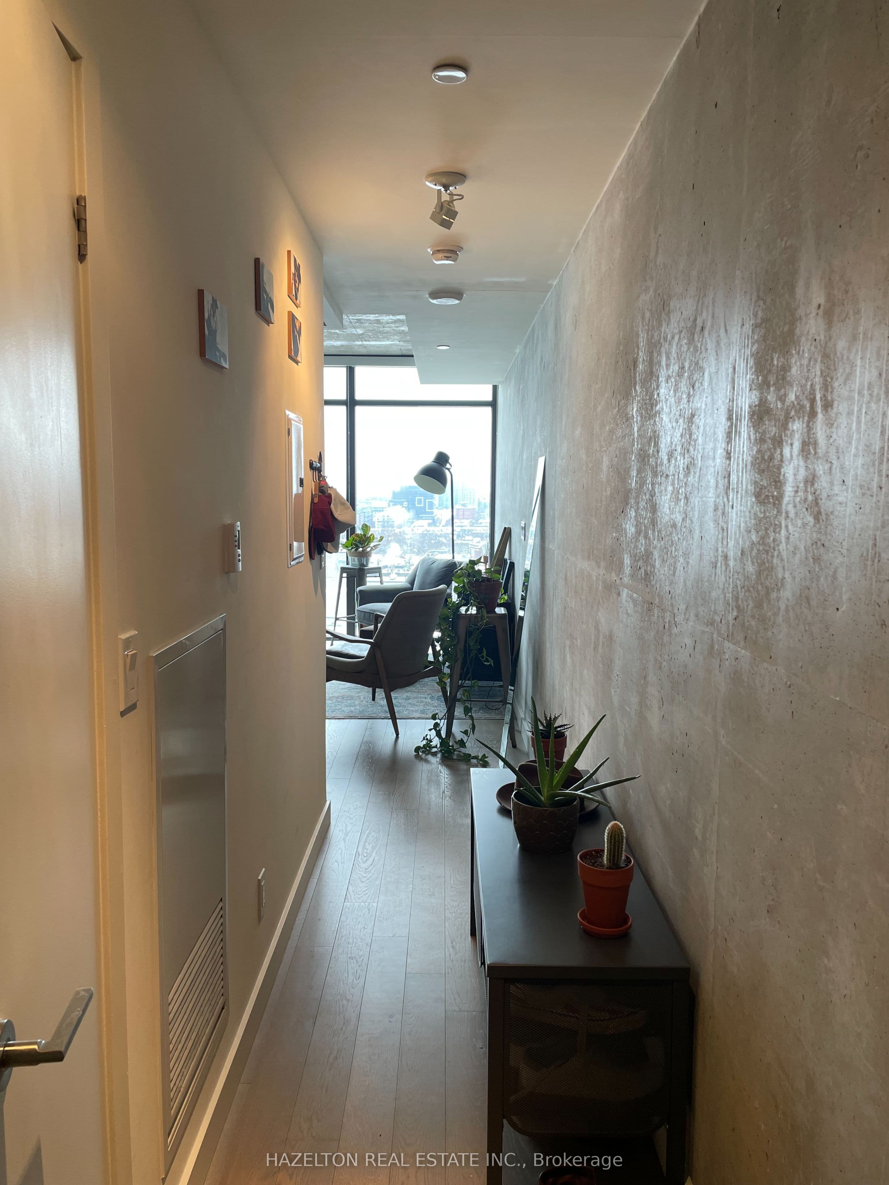 111 Bathurst Street 1404, Toronto, ON M5V 2R1