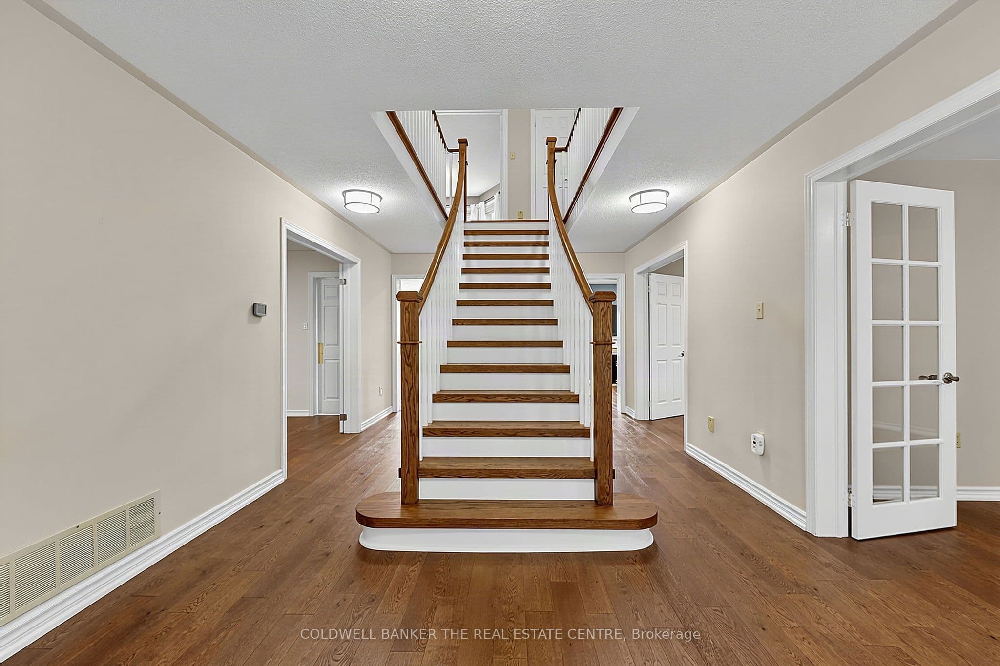 37 Falling Brook Drive, Barrie, ON L4N 7E9