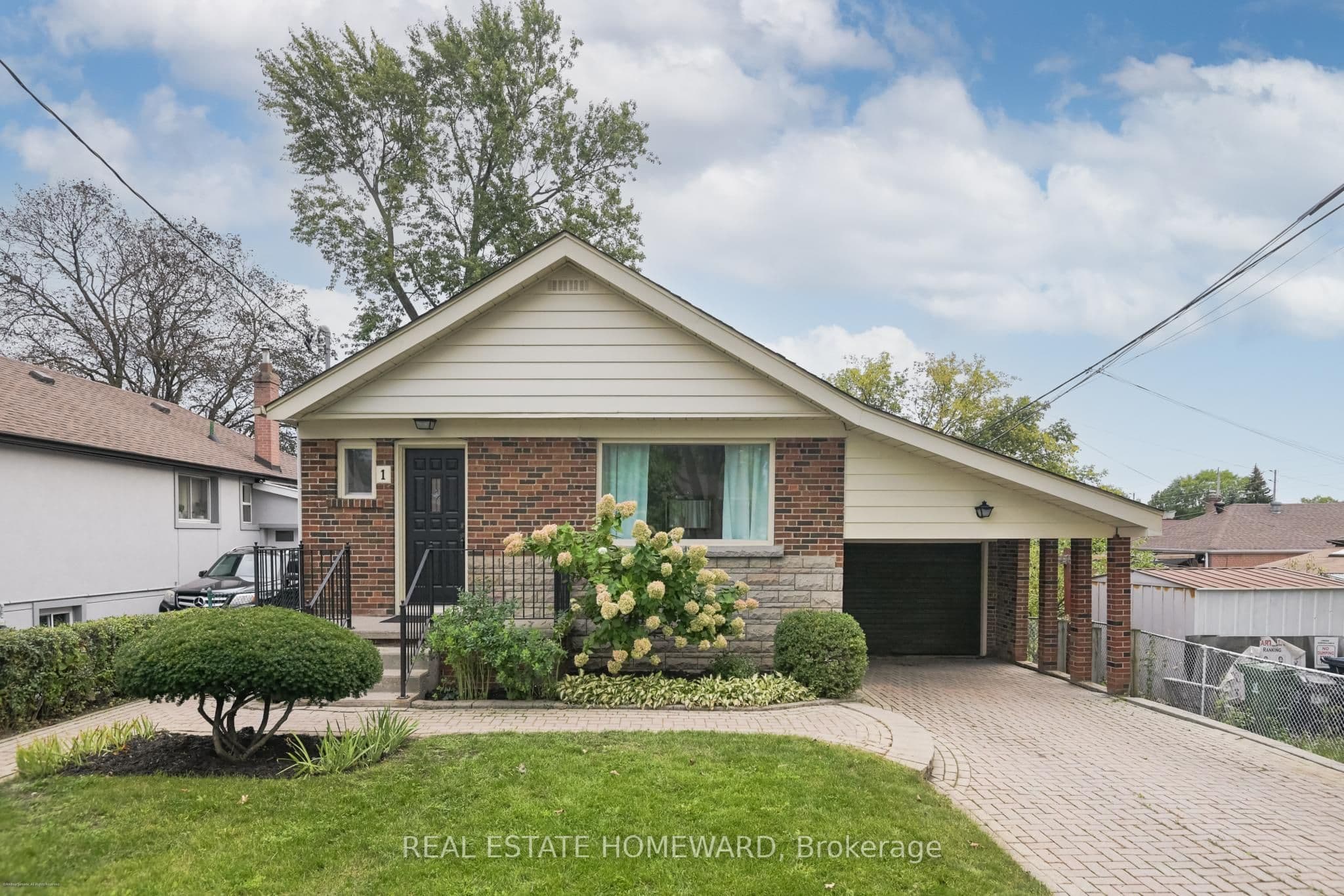 1 Bassett Avenue, Toronto, ON M1L 2A2
