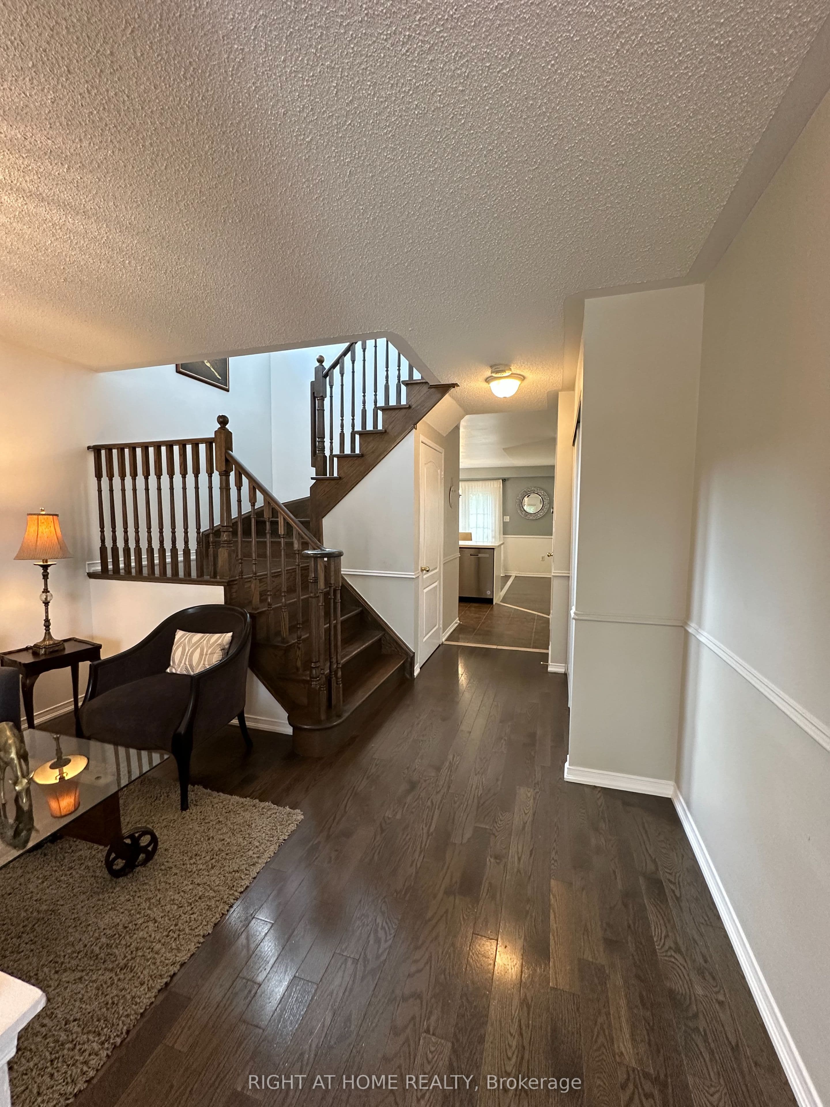 107 Norland Circle, Oshawa, ON L1L 0A7