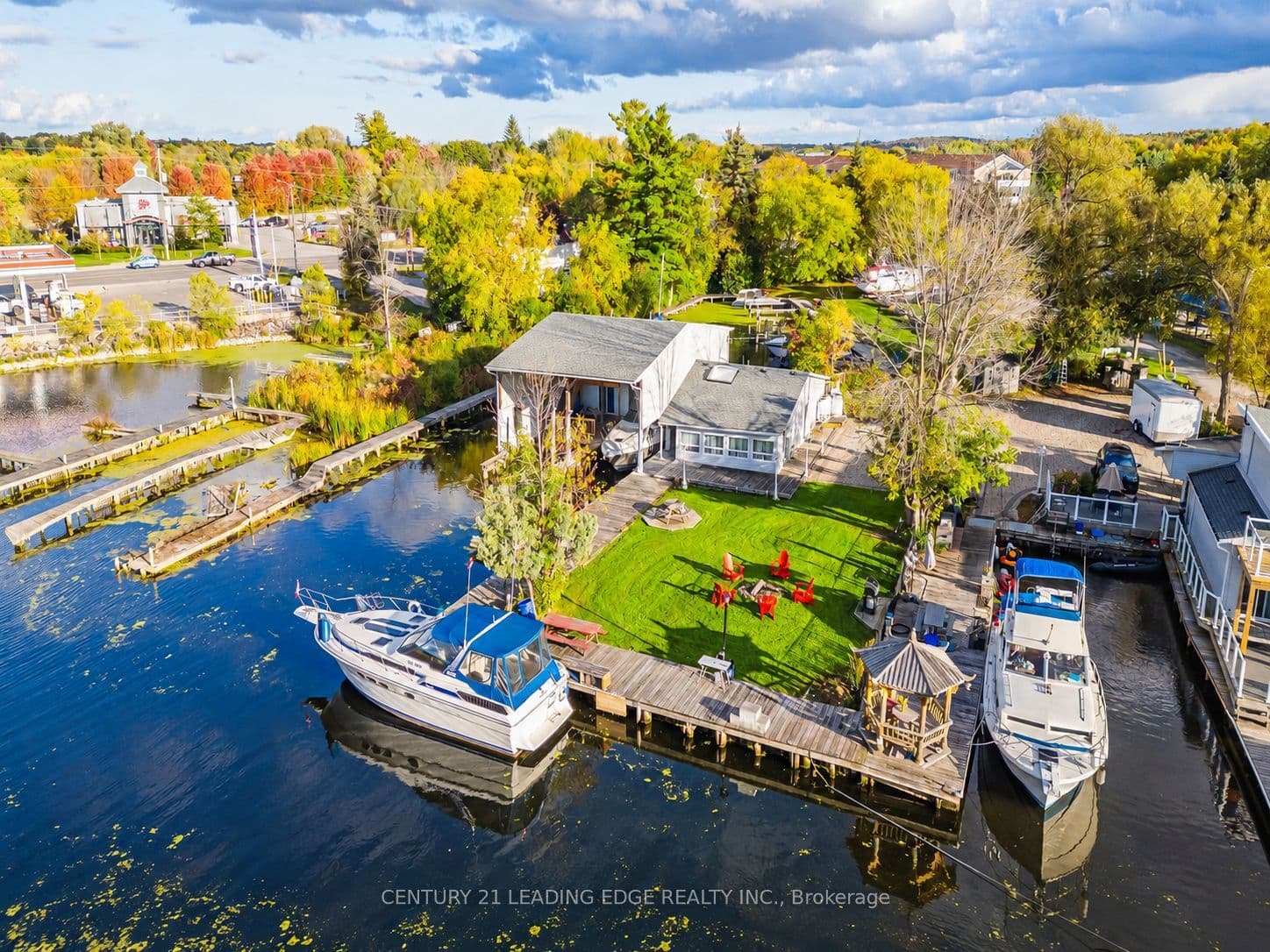 8 Mac Avenue, Georgina, ON L4P 3W5