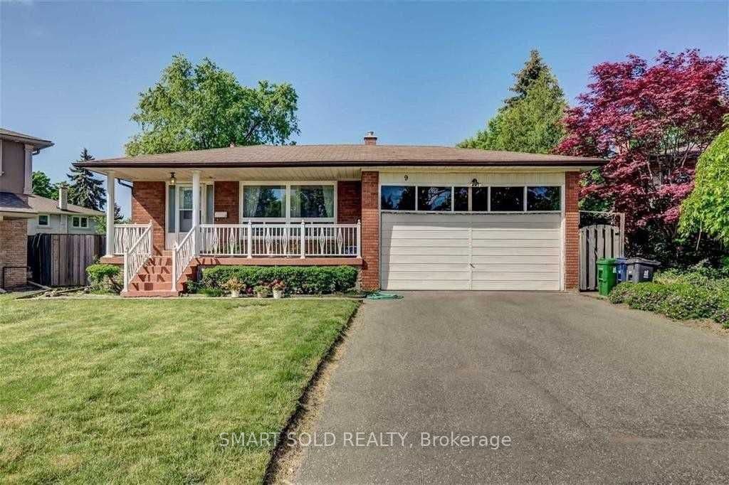 9 Salinger Court Ground & Lower, Toronto, ON M2J 3R8
