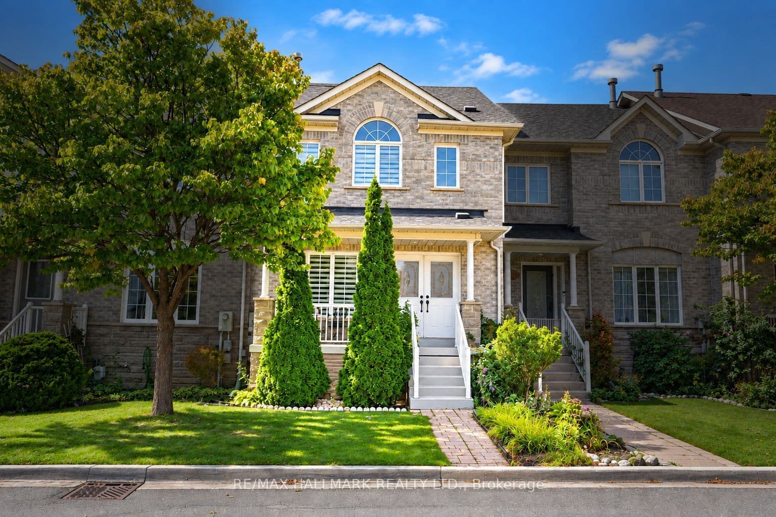 97 Benjamin Hood Crescent, Vaughan, ON L4K 5M6