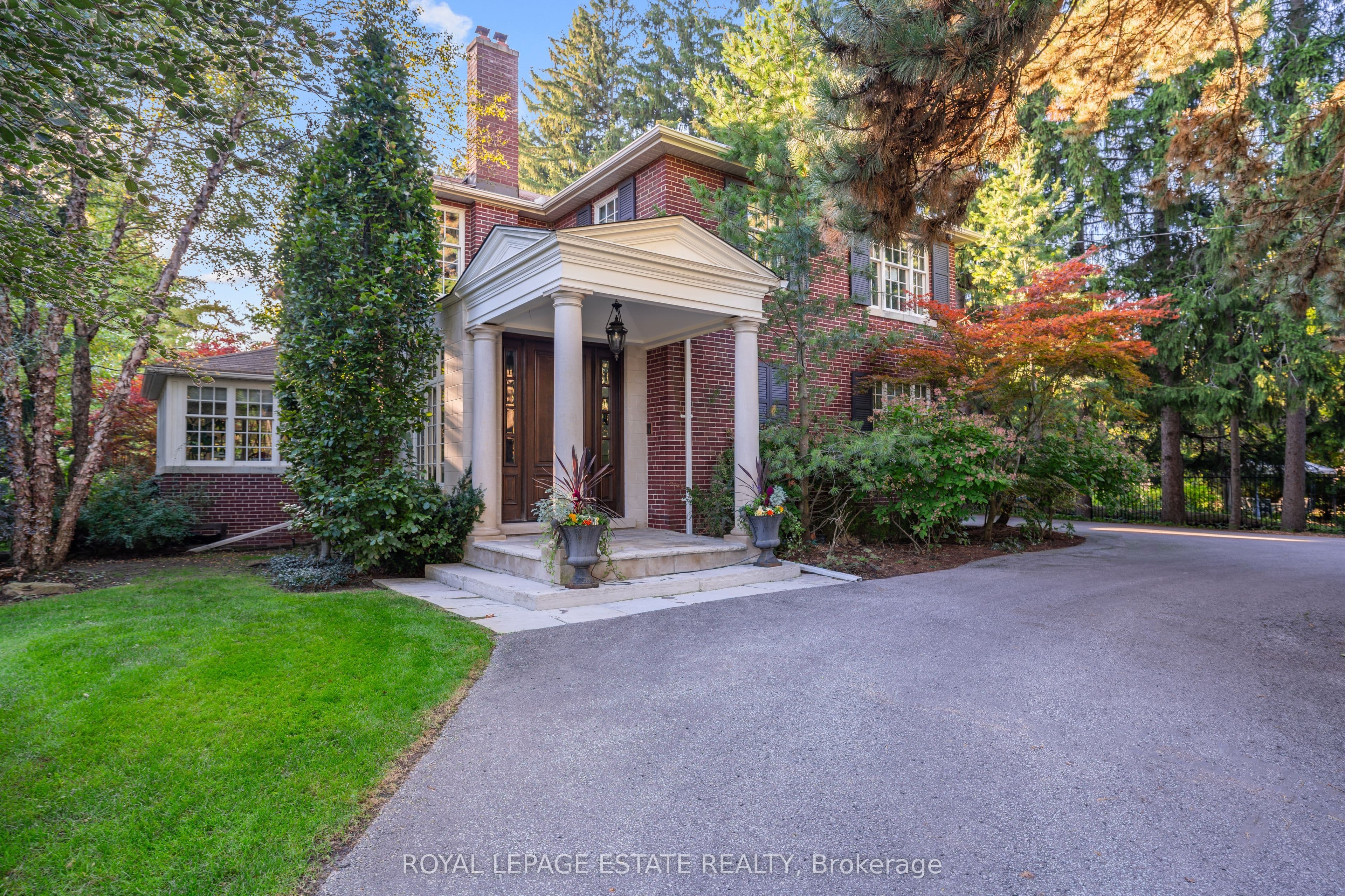 22 Hill Crescent, Toronto, ON M1M 1H9