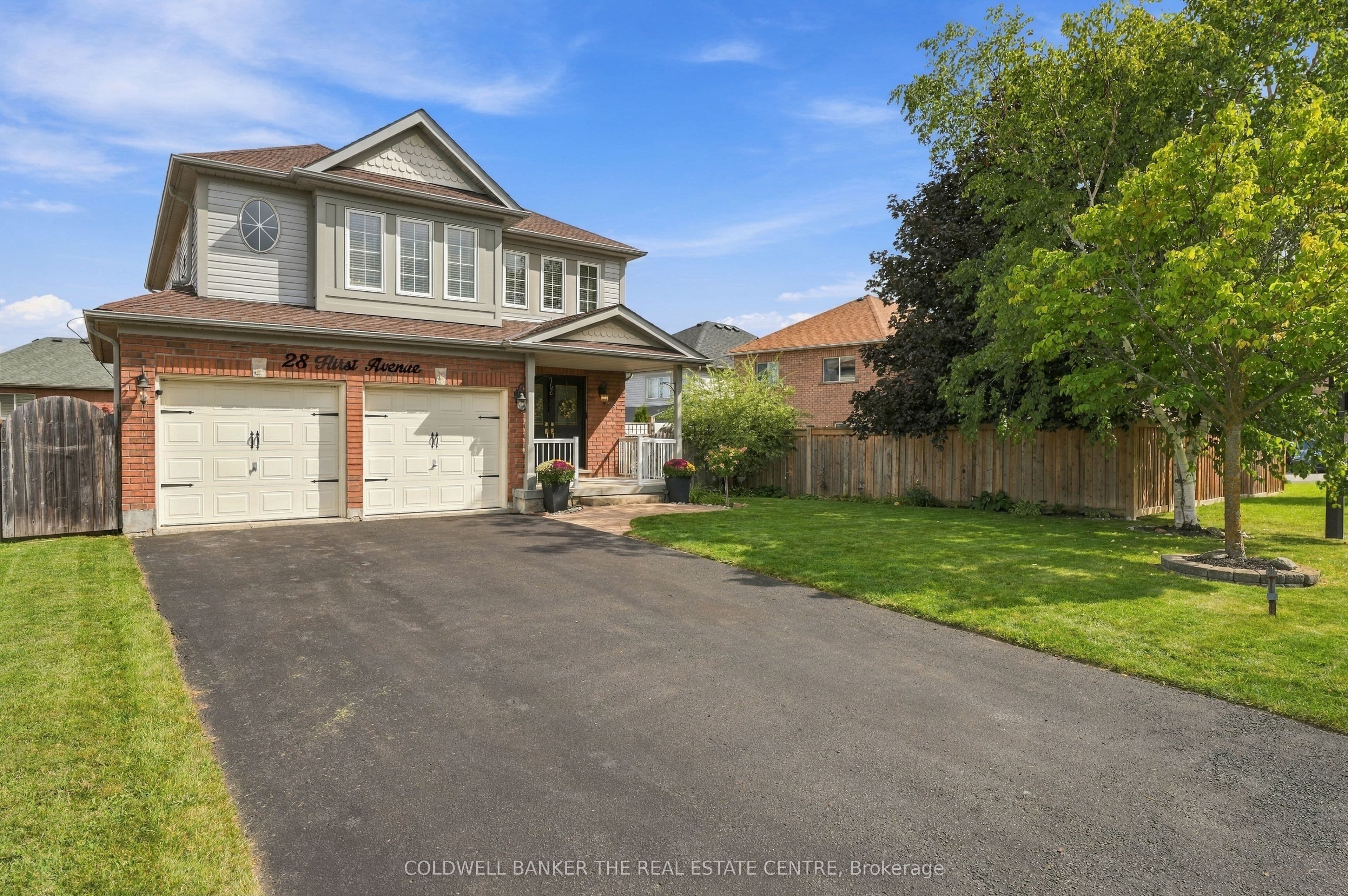 28 Hirst Avenue E, Georgina, ON L4P 4E6
