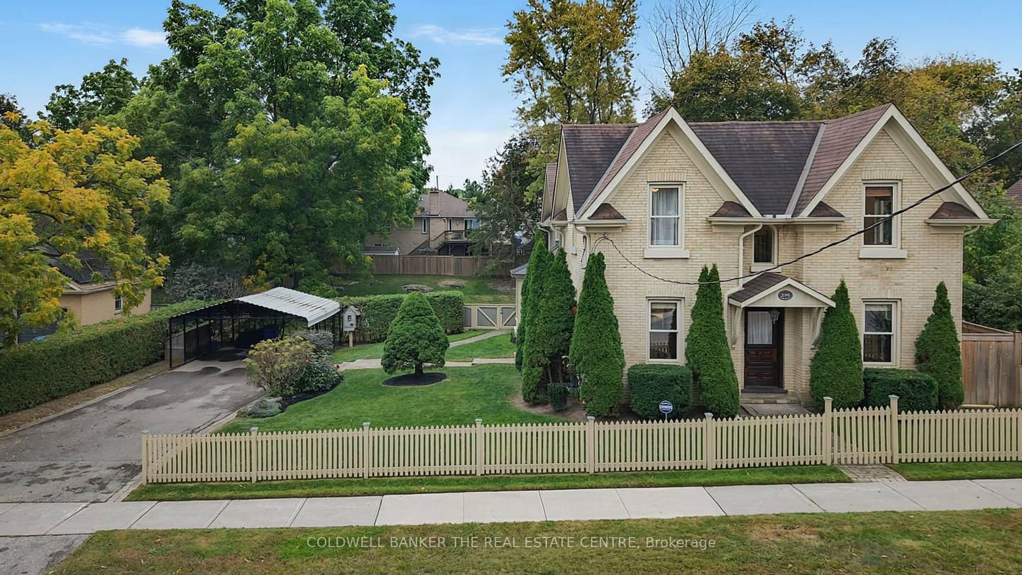 296 Eagle Street, Newmarket, ON L3Y 1K1