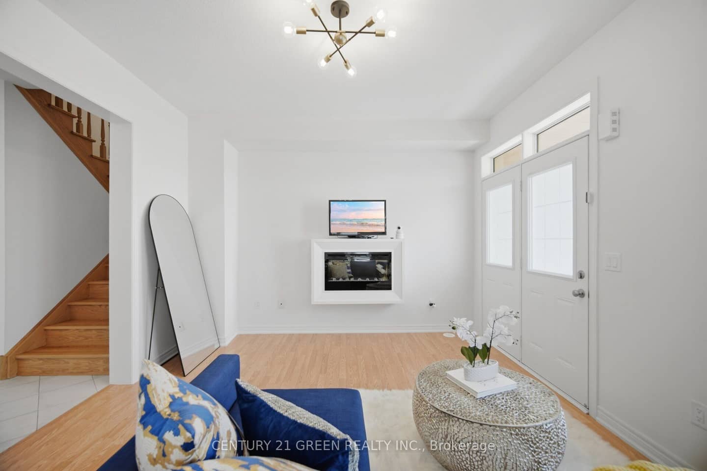 537 Dundas Street E, Oakville, ON L6H 3P6