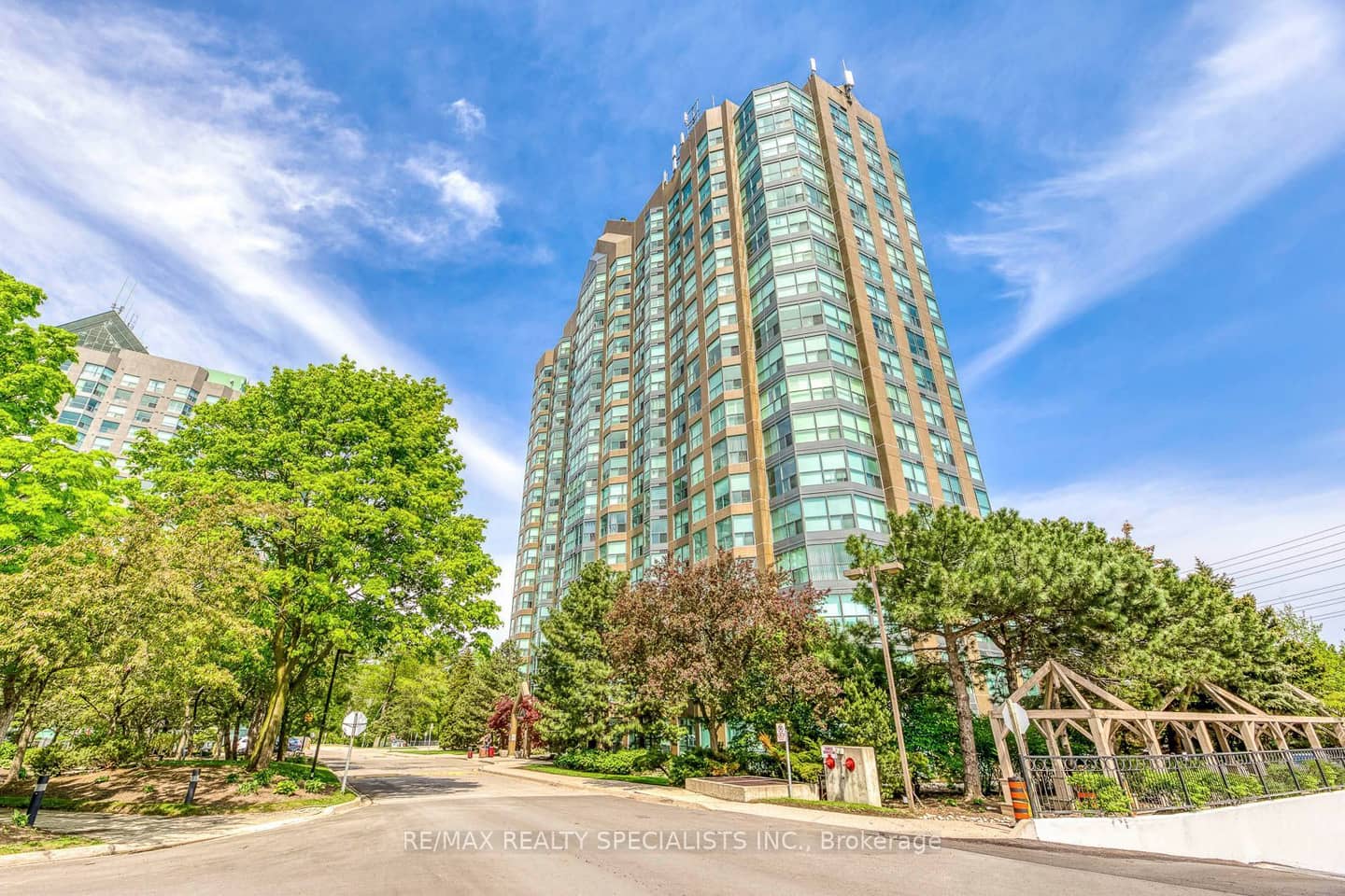 2177 Burnhamthorpe Road W 1605, Mississauga, ON L5L 5P9