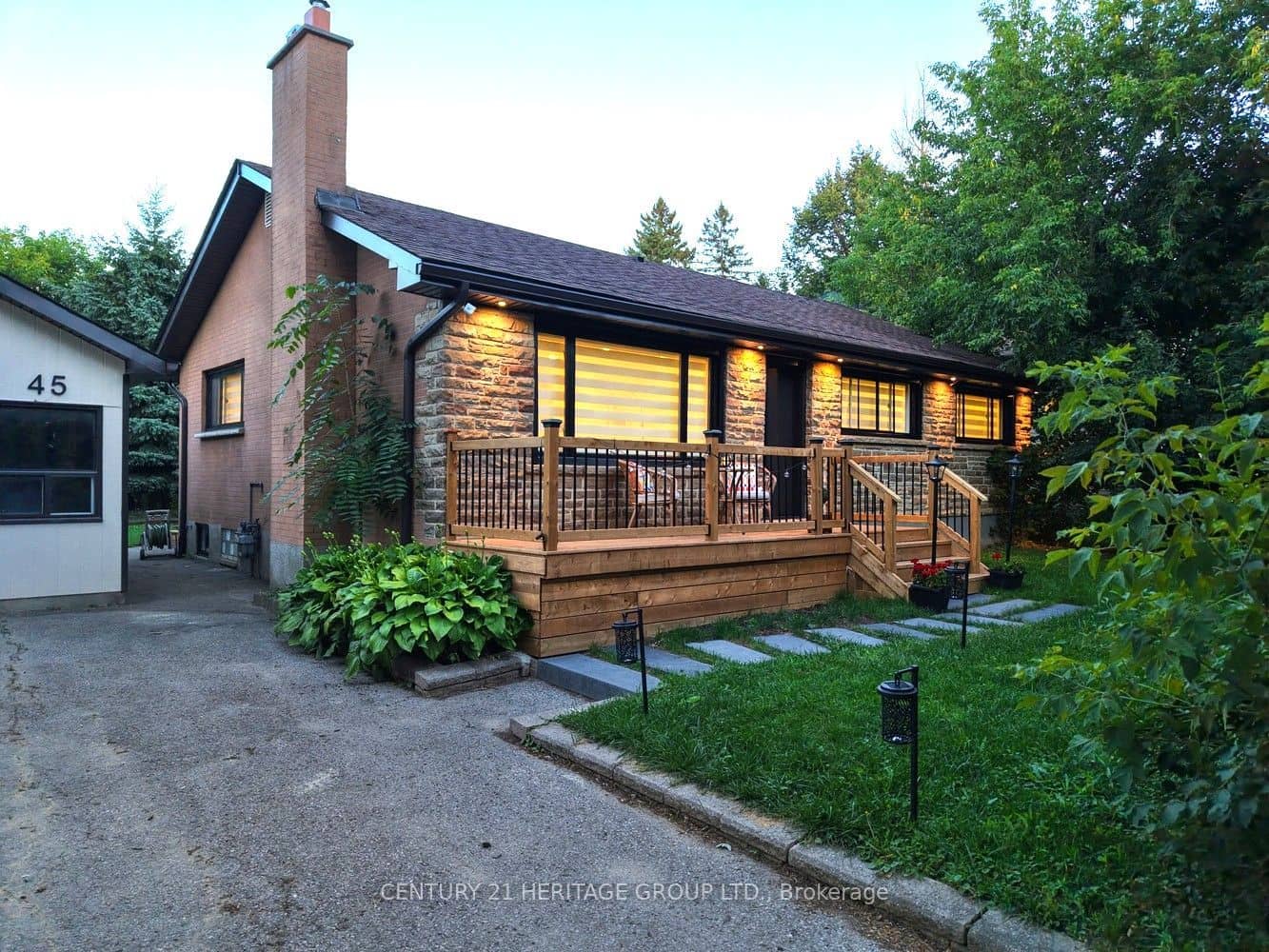 45 William Street, King, ON L7B 1L1