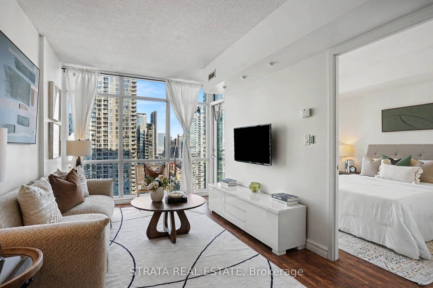 15 Fort York Boulevard 2708, Toronto, ON M5V 3Y4