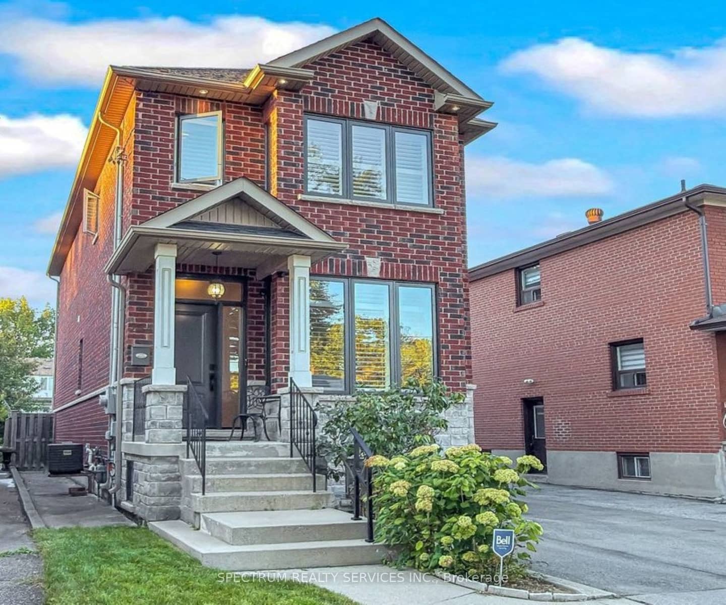 254 John Street, Toronto, ON M9N 1K2