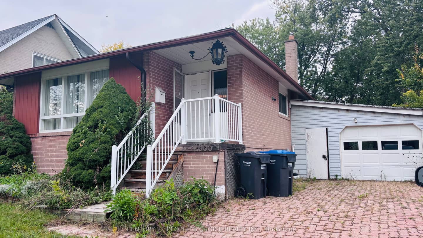 2555 Chalkwell Close, Mississauga, ON L5J 2C1