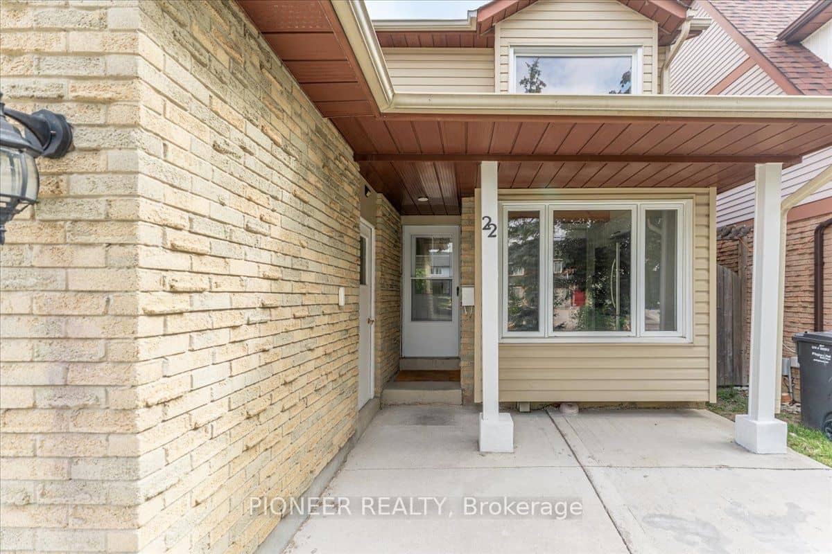 22 Wolverton Crescent, Brampton, ON L6S 3L1