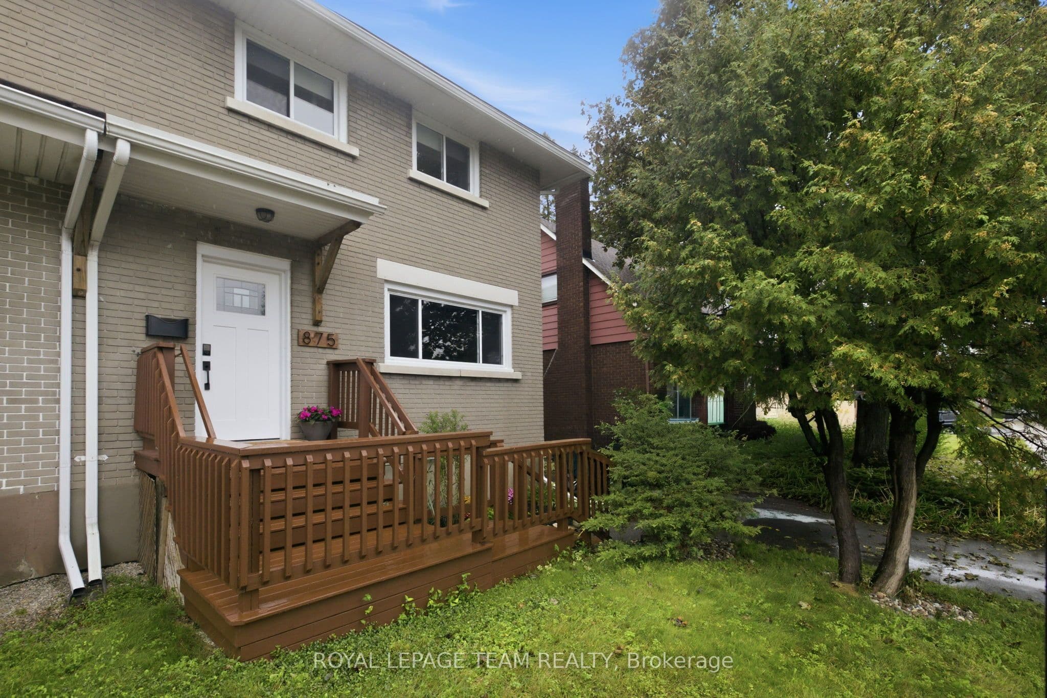 875 Woodroffe Avenue, McKellar Heights - Glabar Park and Area, ON K2A 2G5