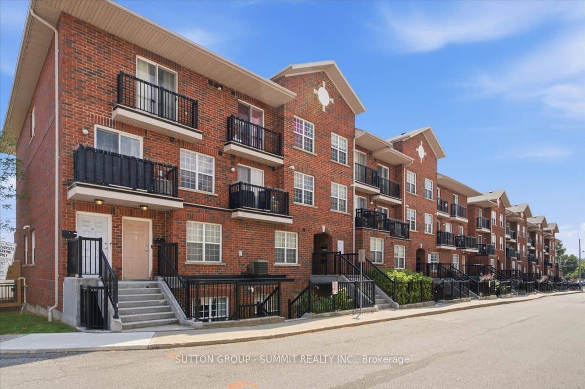 25 Strangford Lane 201, Toronto, ON M1L 0E5