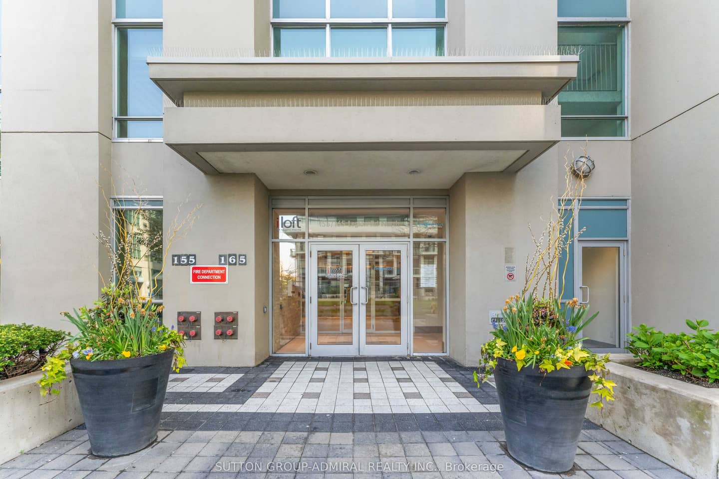 155 Legion Road 2513, Toronto, ON M8Y 0A7