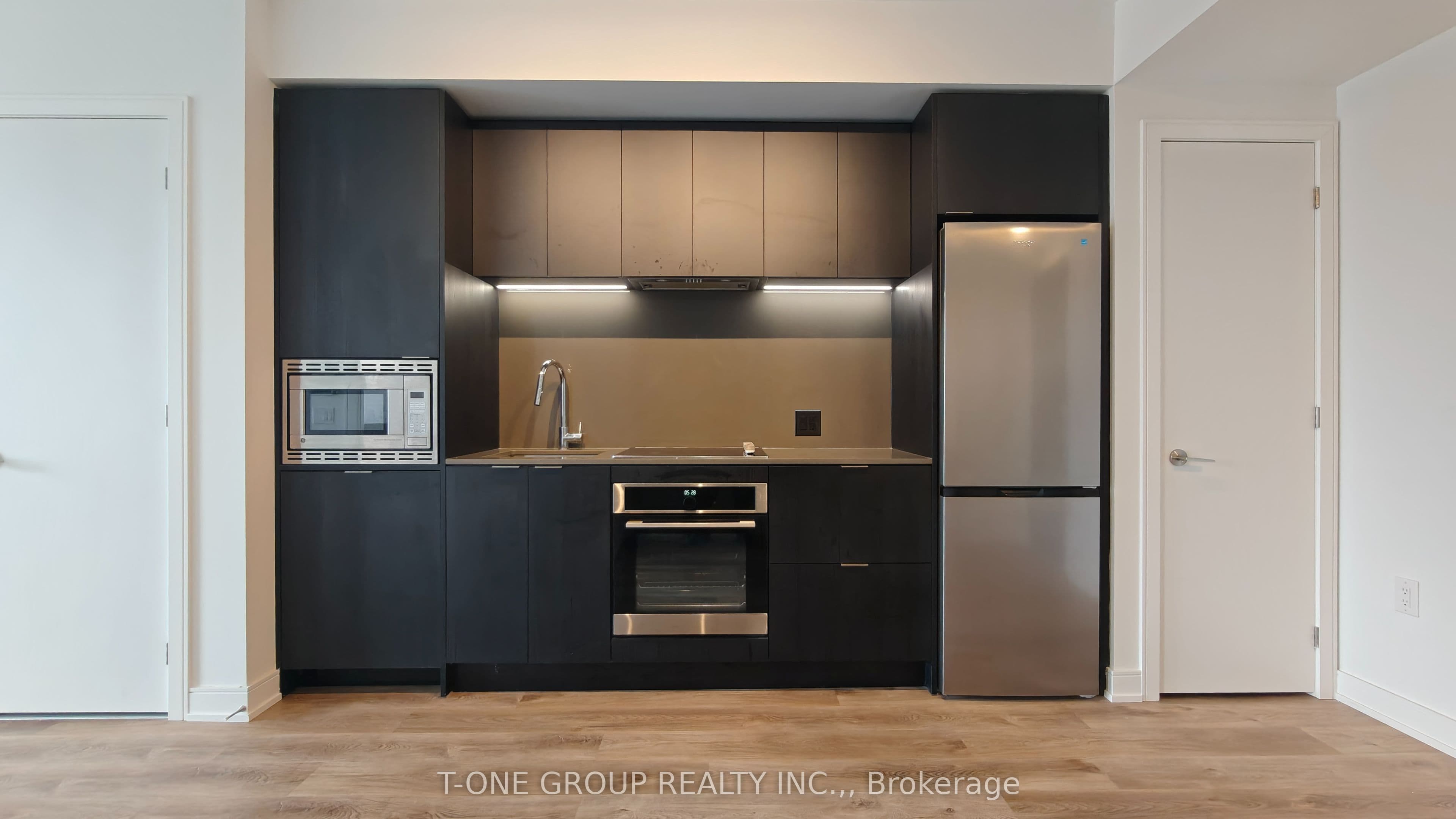 3009 Novar Road 912, Mississauga, ON L5B 0P9