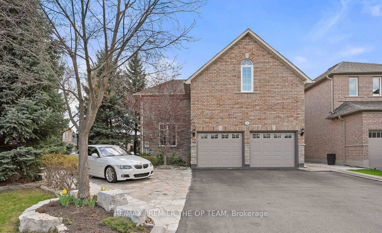 58 Calera Crescent, Vaughan, ON L4H 1V9