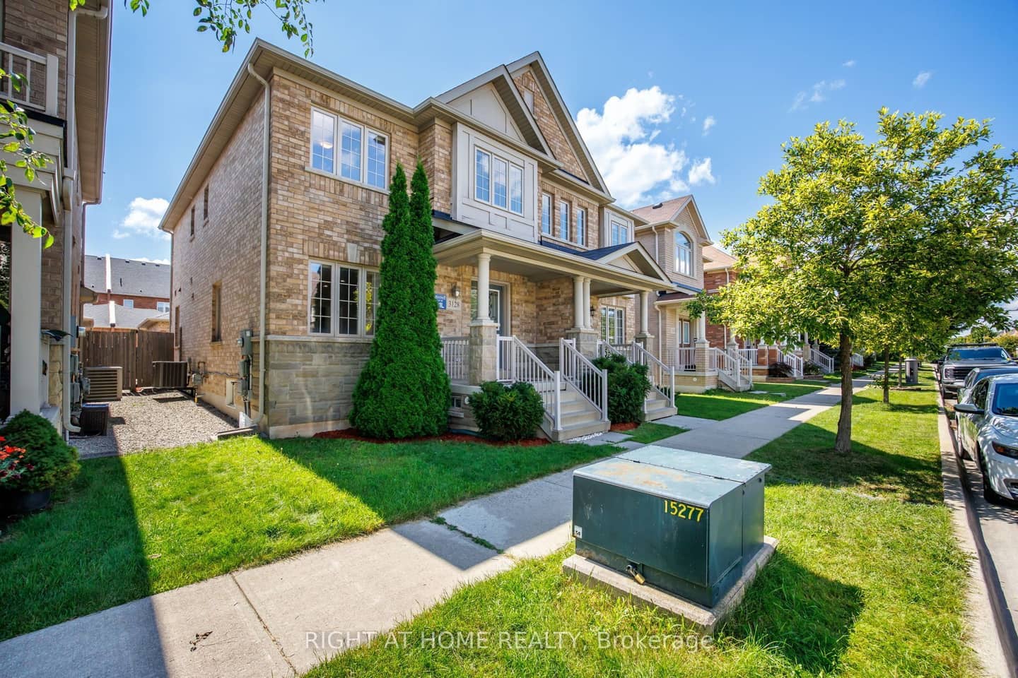 3128 Robert Brown Boulevard, Oakville, ON L6M 4L7