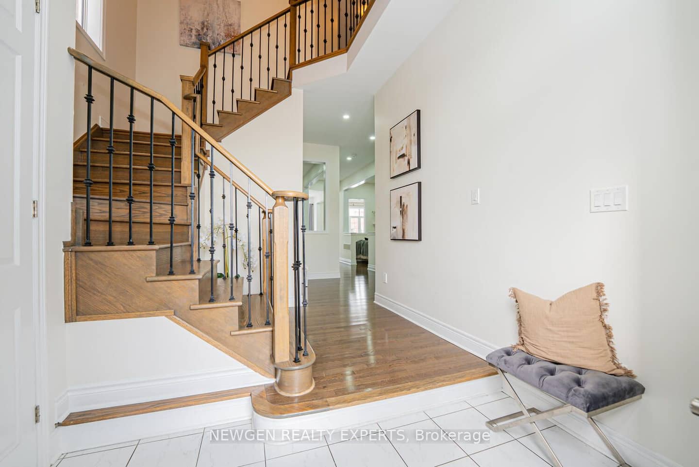 17 Monarch Drive, Halton Hills, ON L7G 0H9