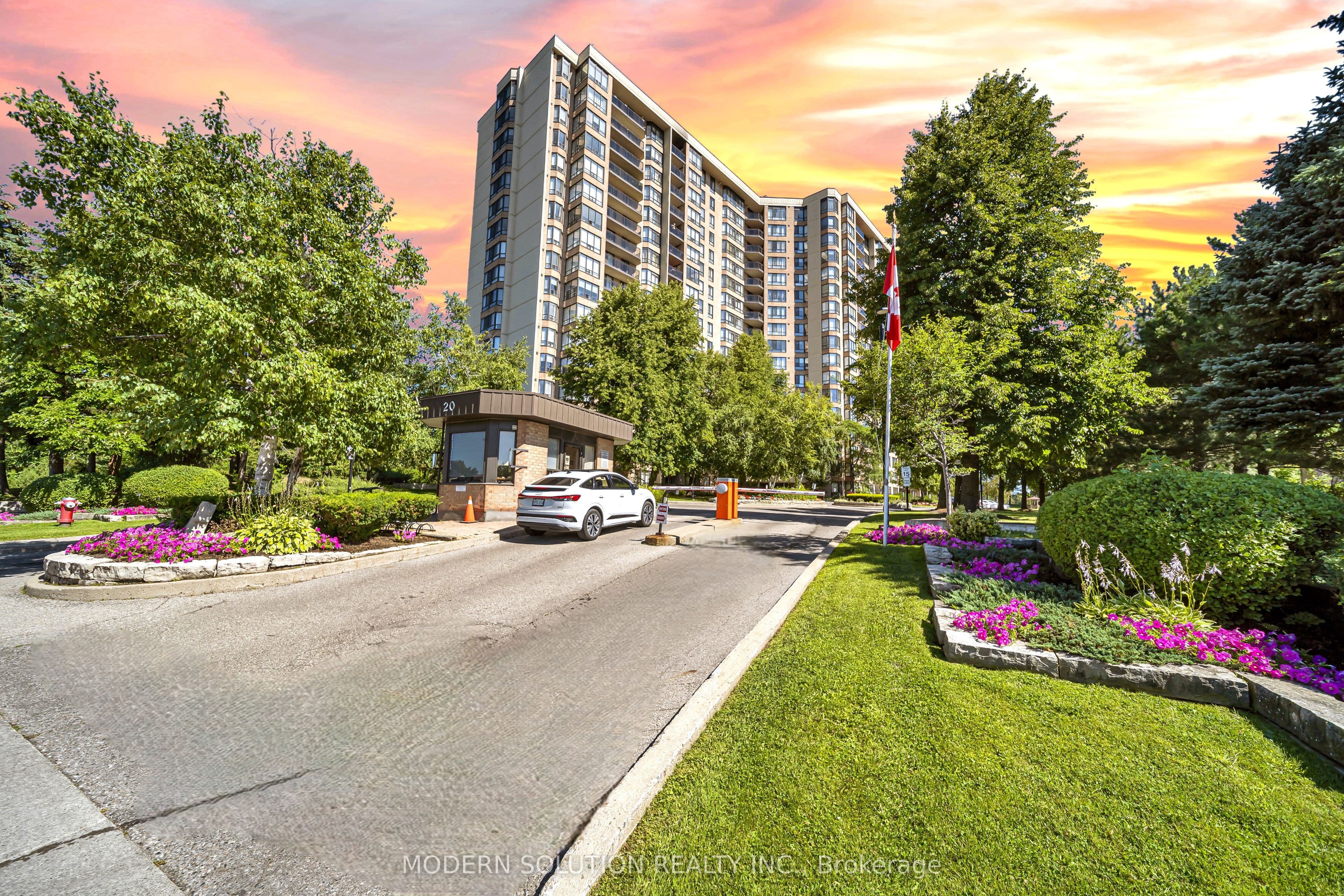 20 Cherrytree Drive 501, Brampton, ON L6Y 3V1