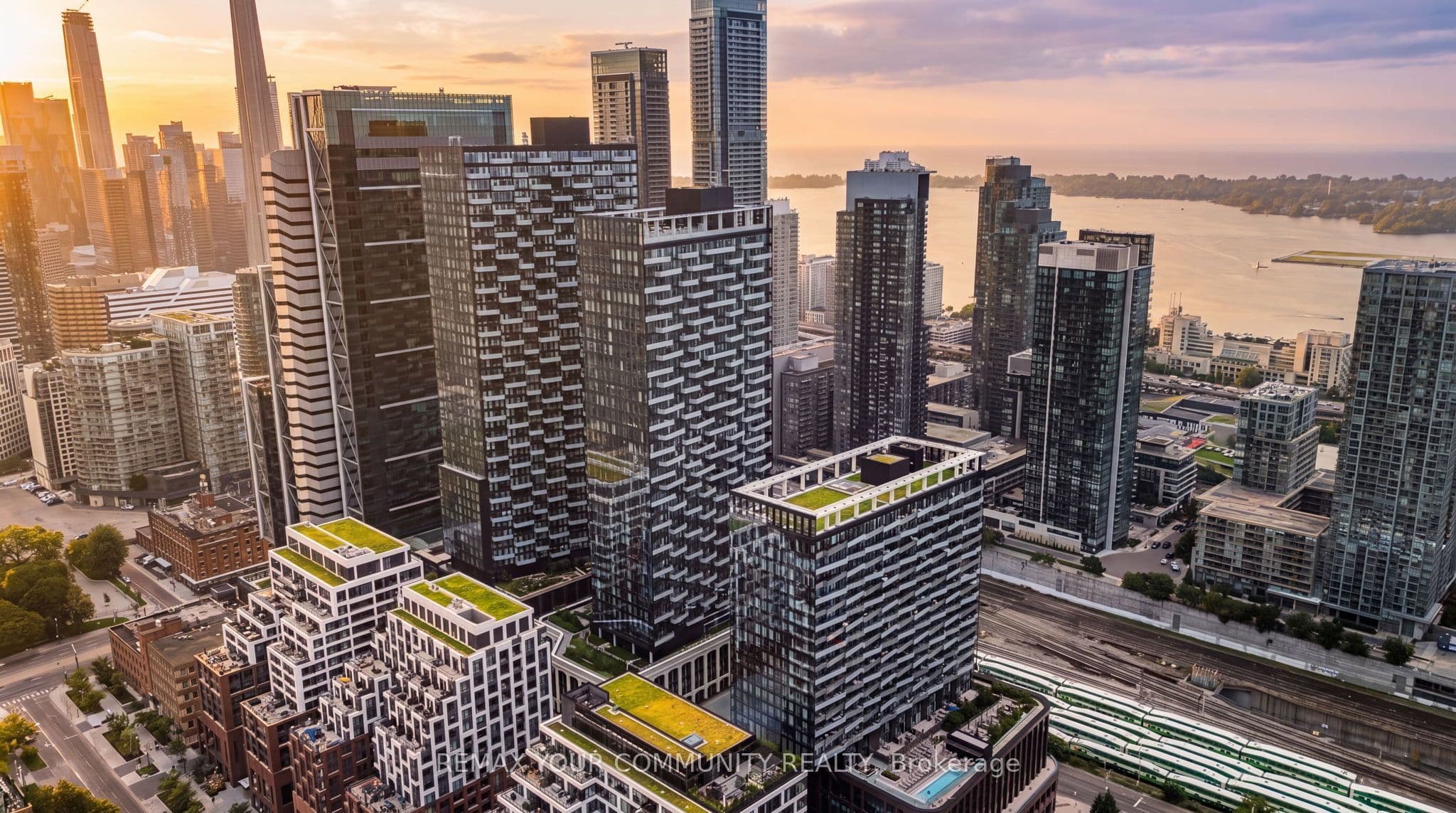 470 Front Street 2015, Toronto, ON M5V 0V6