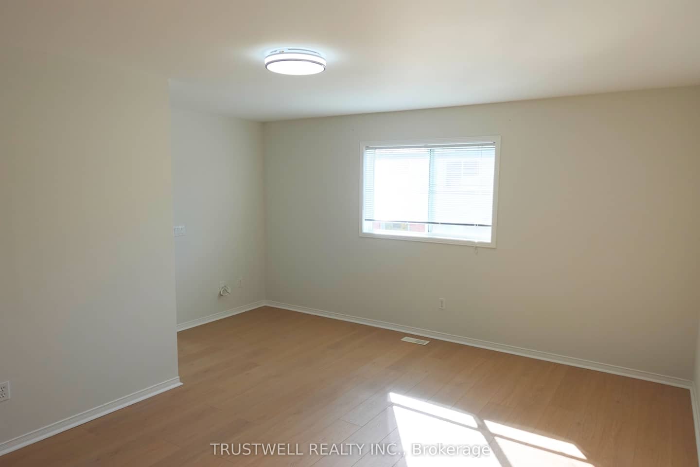 111 Millcliff Circle, Aurora, ON L4G 7P1