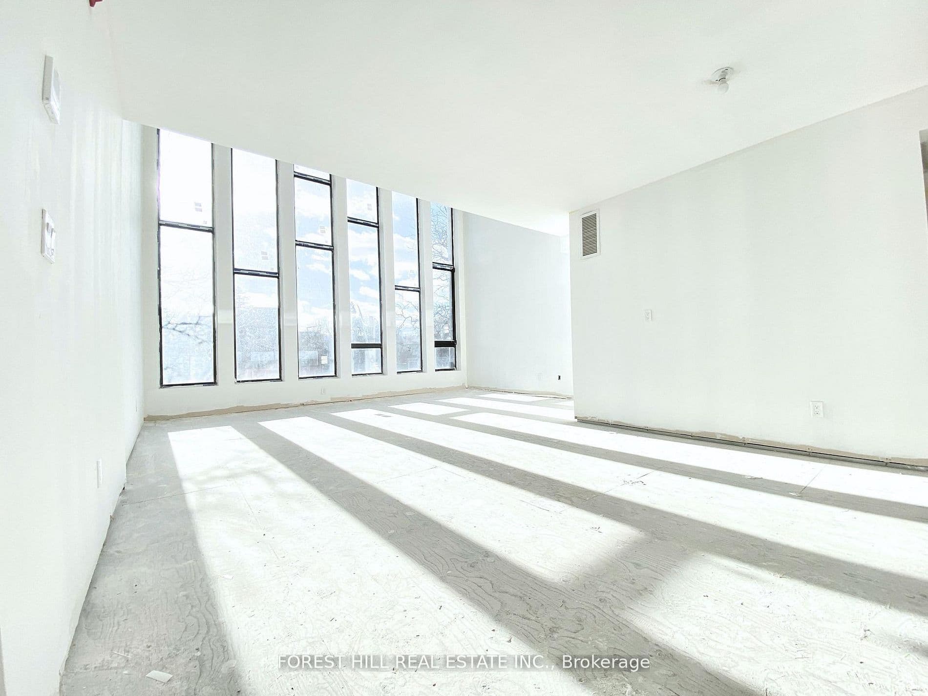 3429 Yonge Street 3, Toronto, ON M4N 2N1