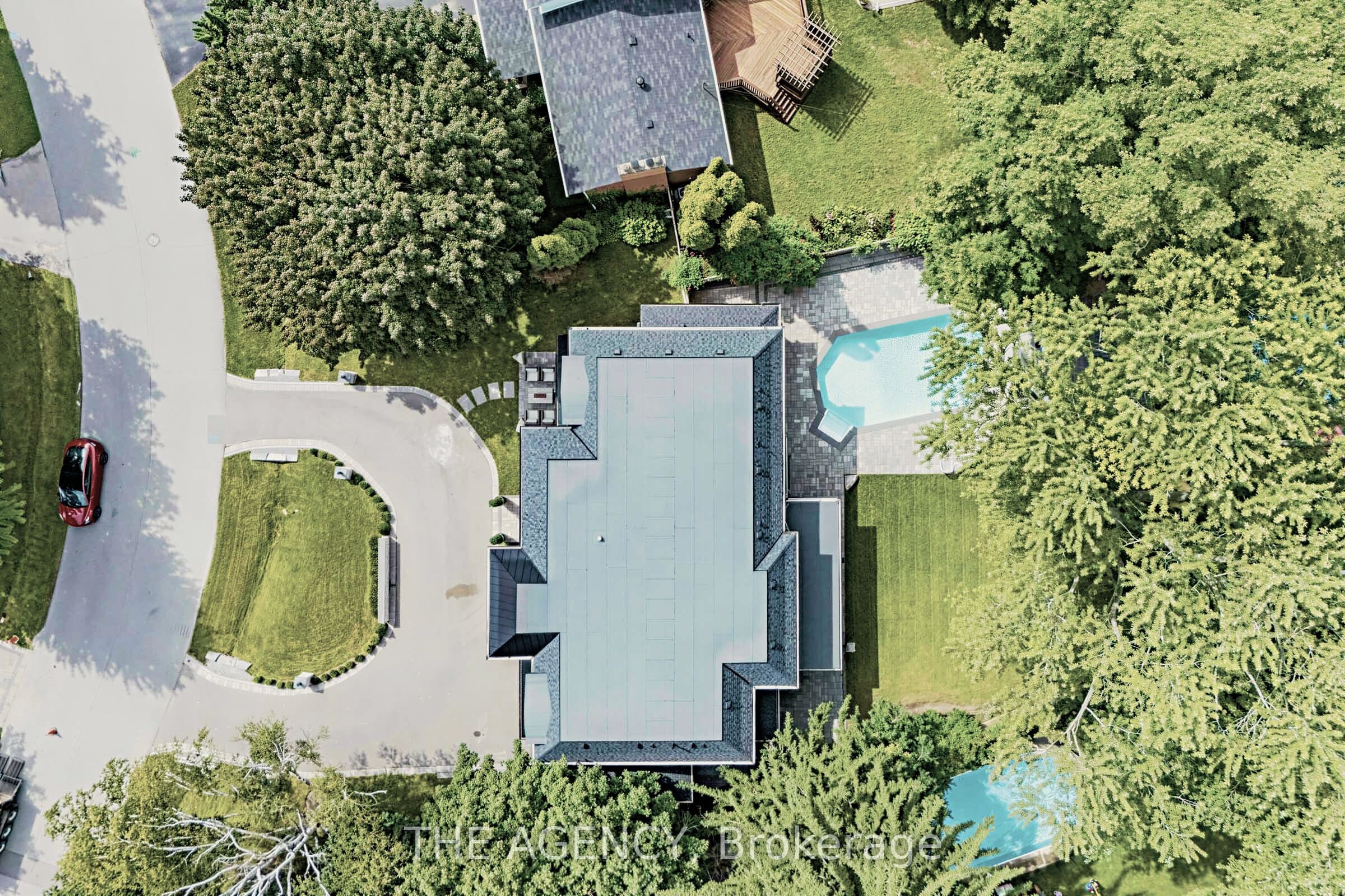 1529 Venetia Drive, Oakville, ON L6L 1K8