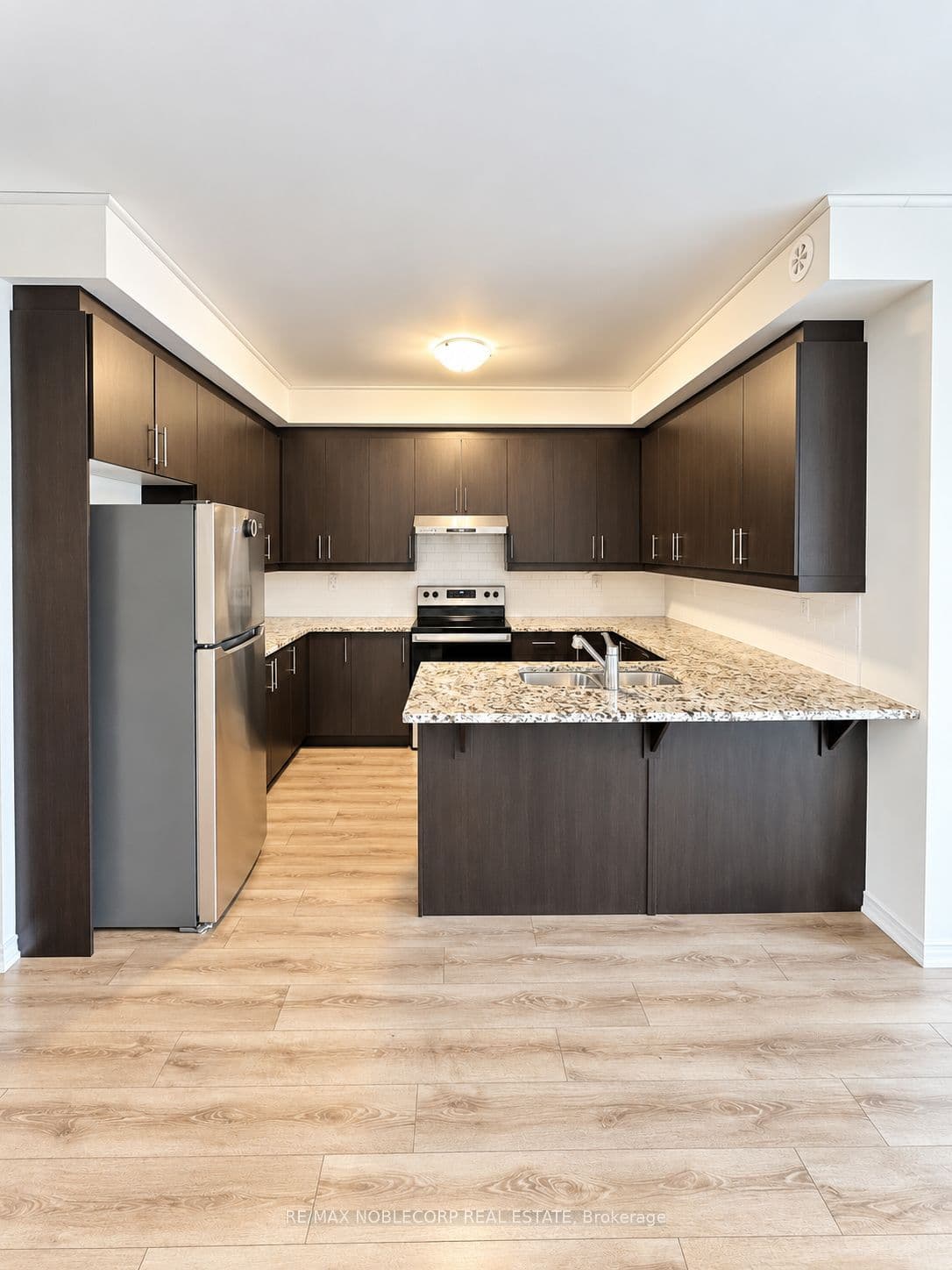 620 Rexdale Boulevard 2, Toronto, ON M9W 0G1