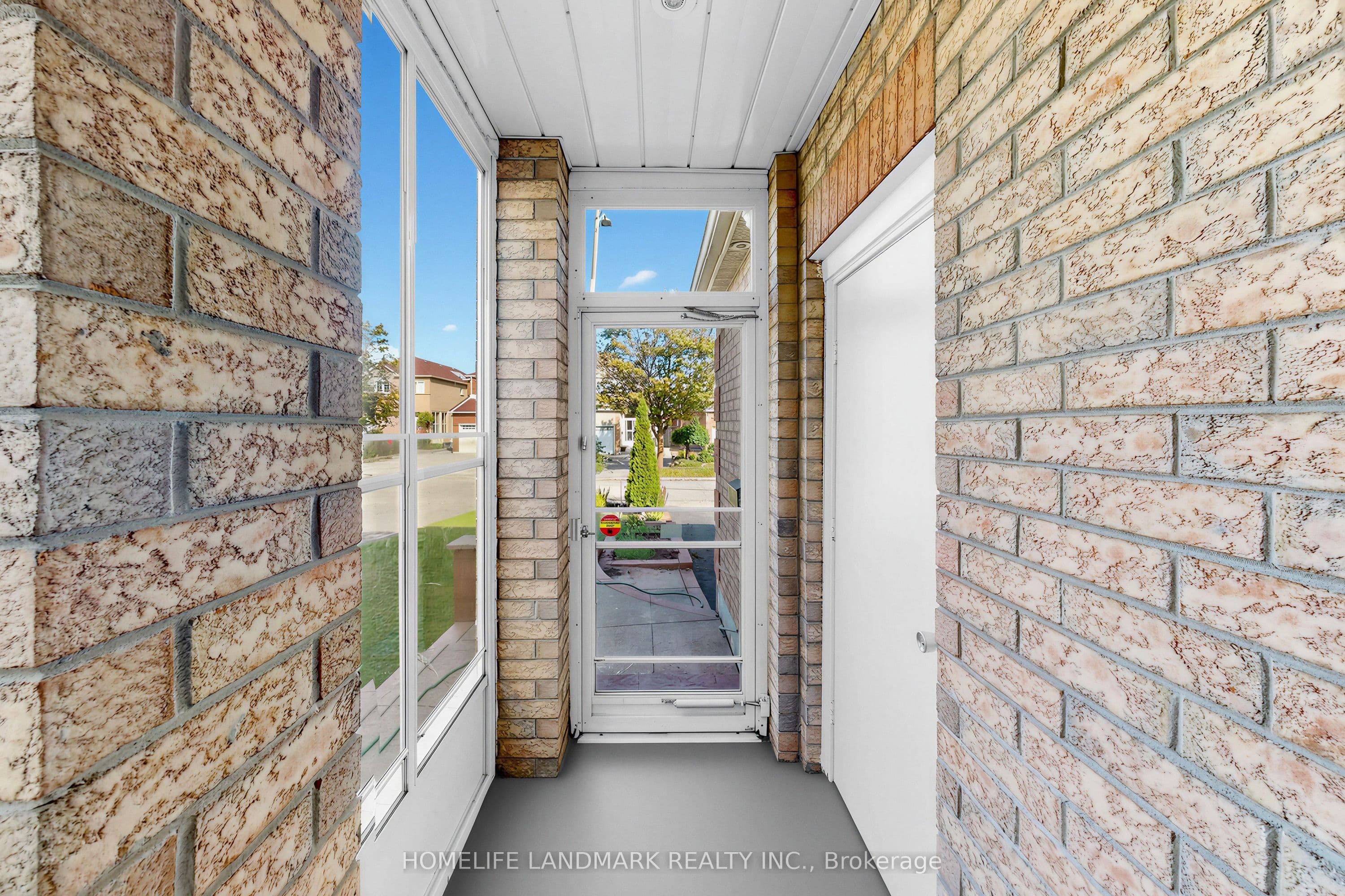 106 Clarion Crescent, Markham, ON L3S 3M5