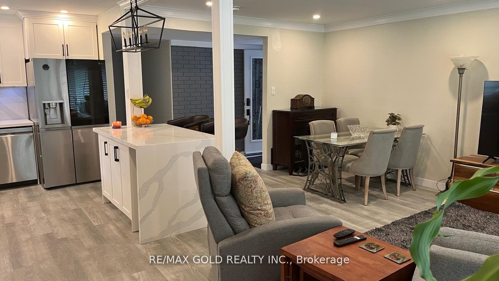 42 Beechwood Crescent, Brampton, ON L6T 1Y1