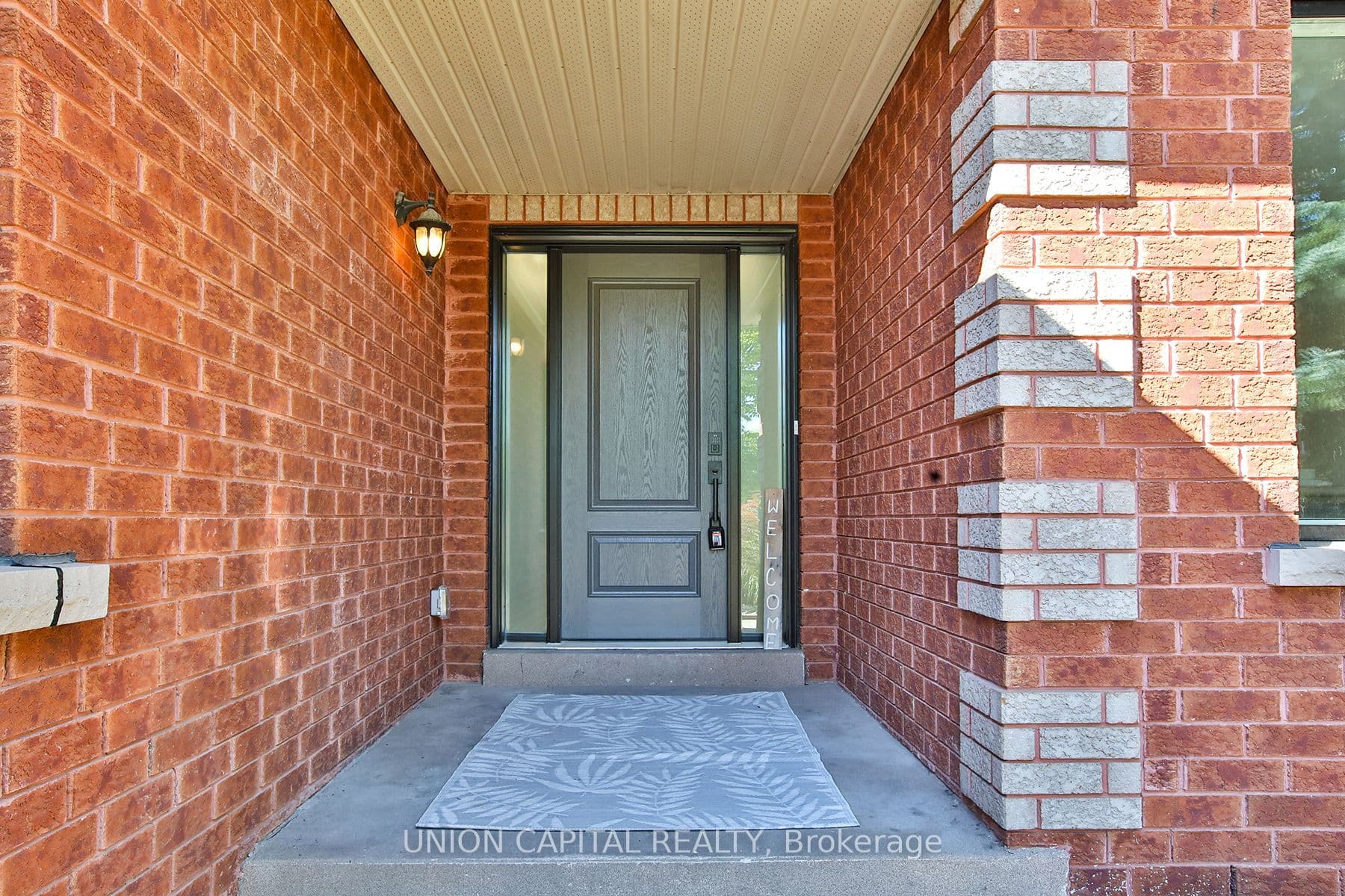 42 Bambi Crescent, Georgina, ON L4P 4C6