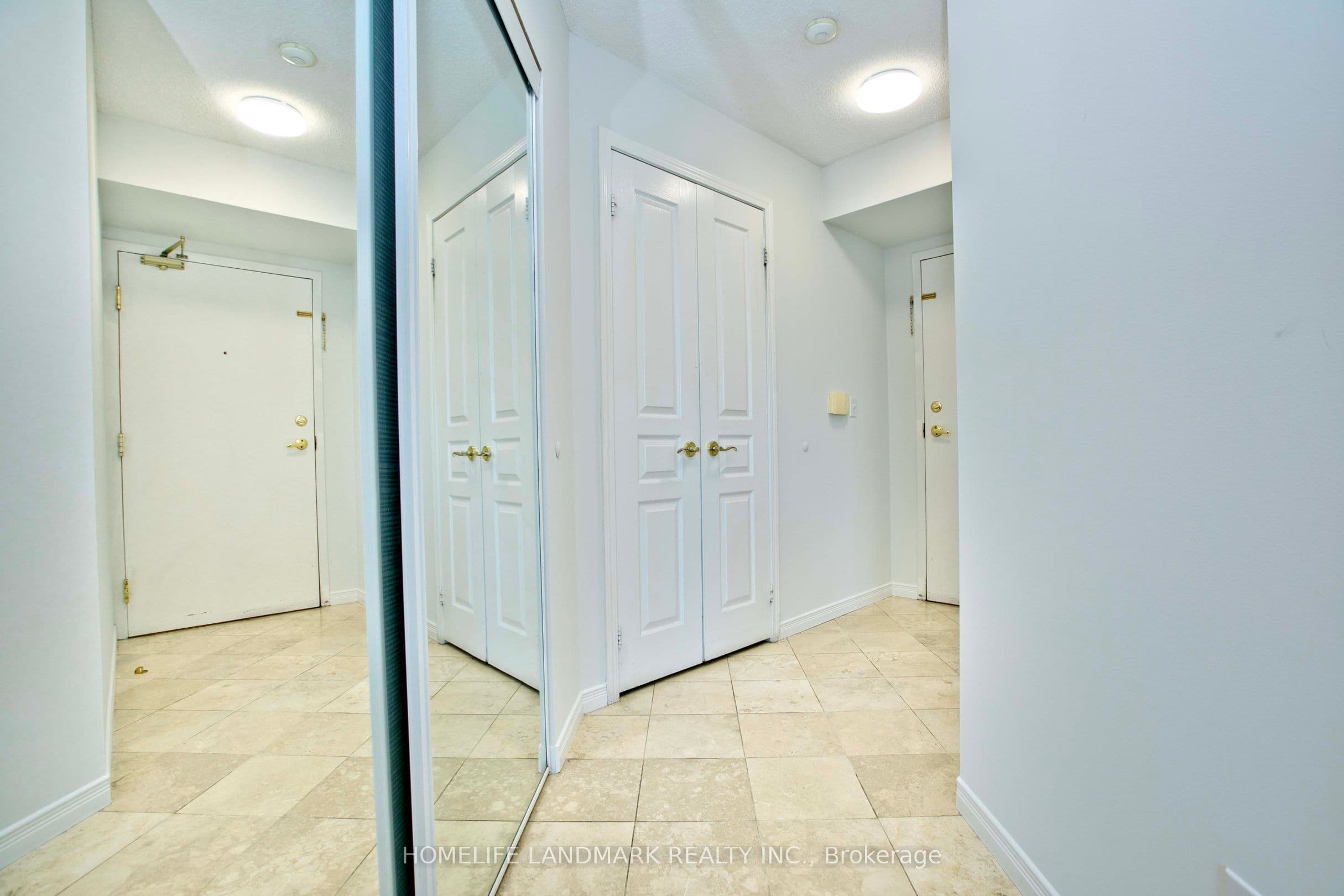 55 Harrison Garden Boulevard N 1210, Toronto, ON M2N 7G3