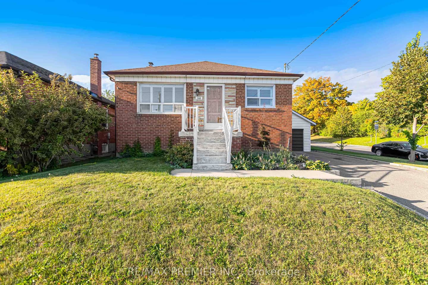 240 Calvington Street, Toronto, ON M3M 2N4